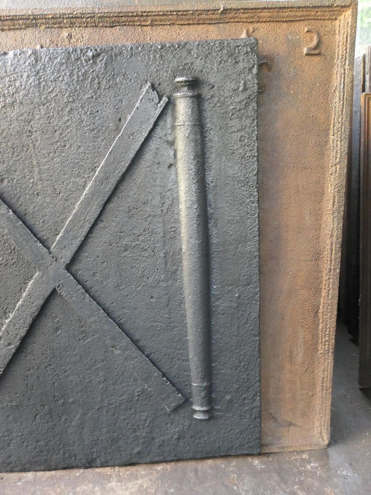 photo furniture 18th C. Louis XIV 'Pillars With Saint Andrew's Cross' Fireback / Backsplash