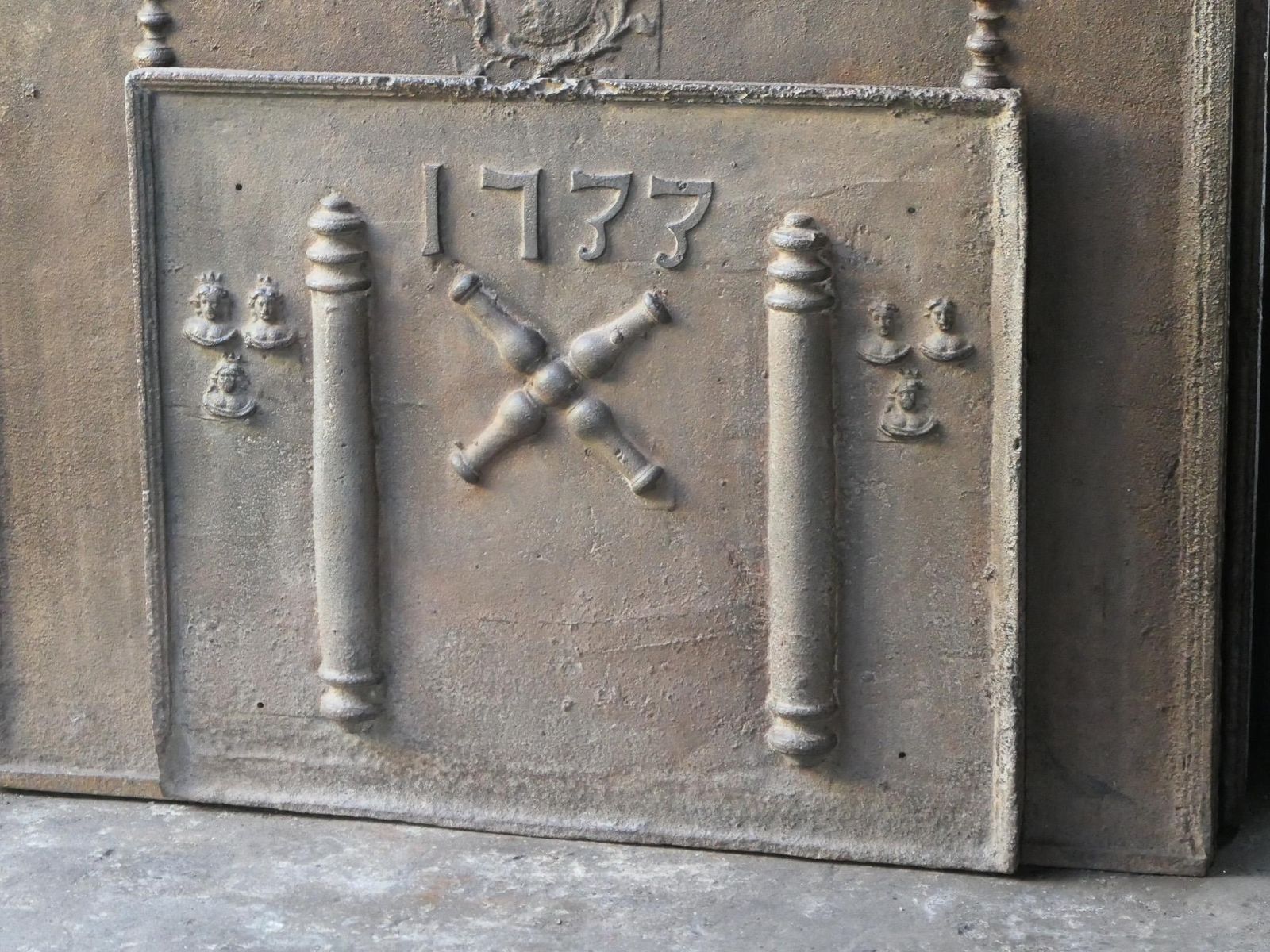 18th C. Louis XIV 'Pillars With Saint Andrew's Cross' Fireback / Backsplash photo 1258.0