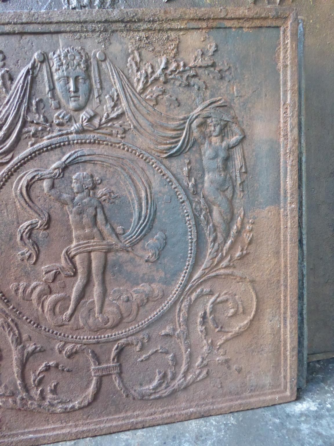 Antique French Fireback / Backsplash With The Goddess Venus, 18th Century photo vinterior