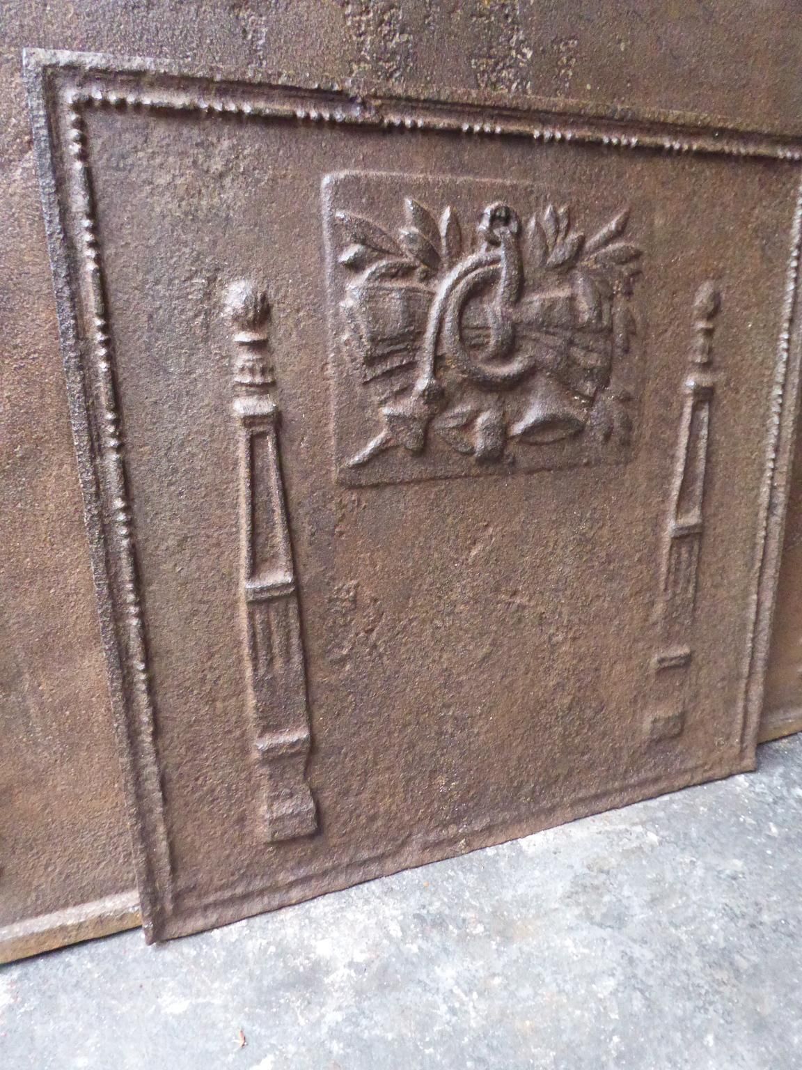 Antique French Neoclassical 'Pillars Of Freedom' Fireback / Backsplash, 19th C. photo vinterior
