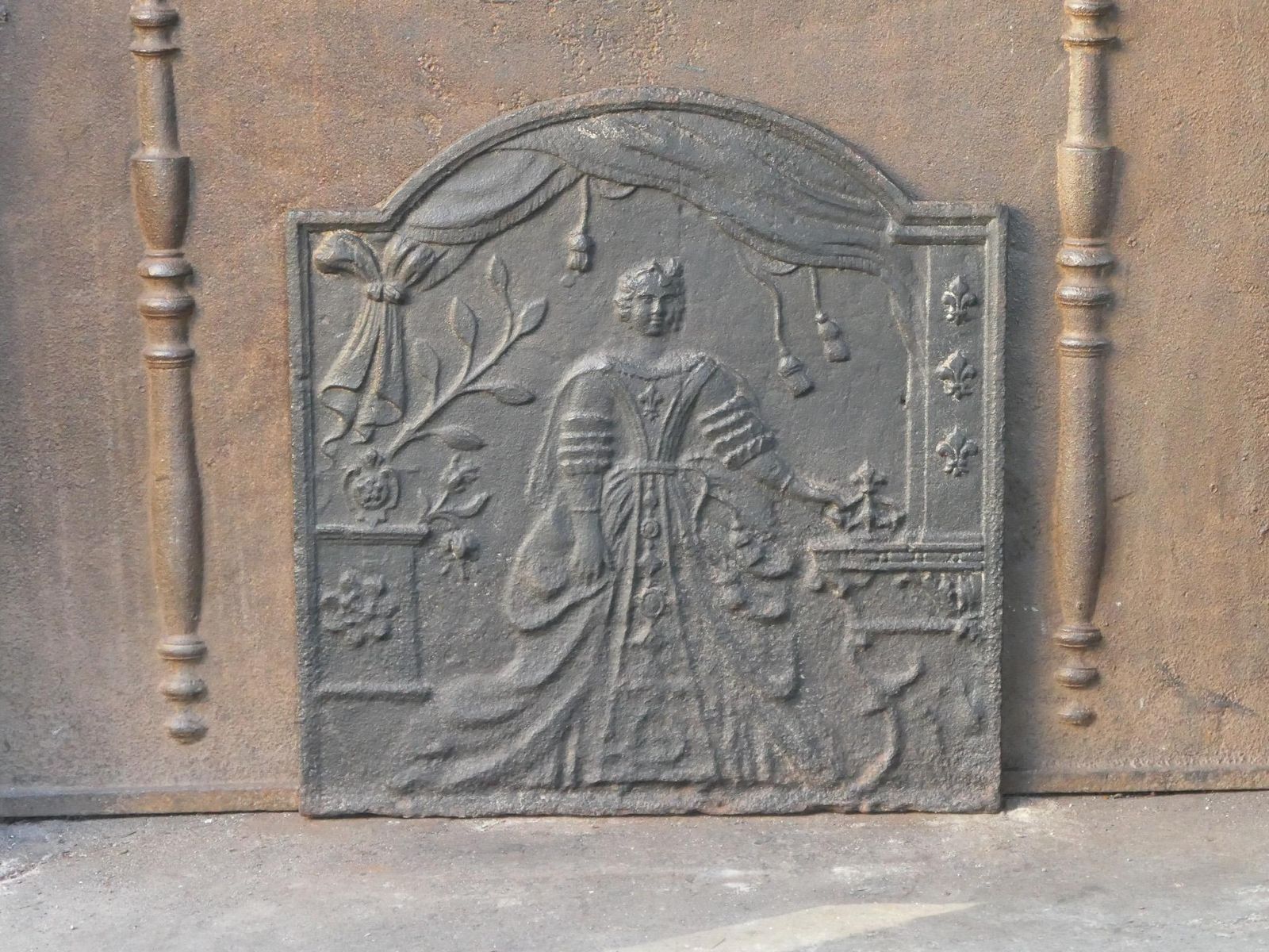 19th Century French 'Marie Leszczyńska' Fireback photo 424.0
