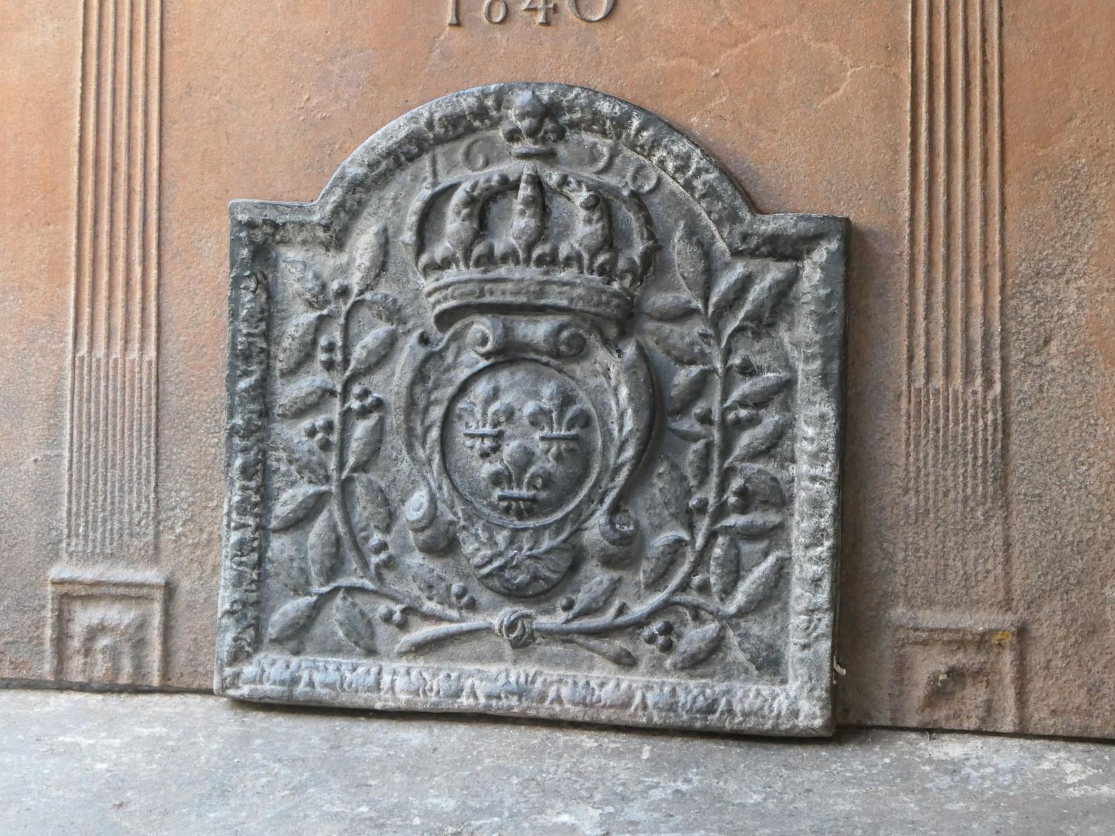French Louis XIV Style 'Arms Of France' Fireback / Backsplash photo vinterior