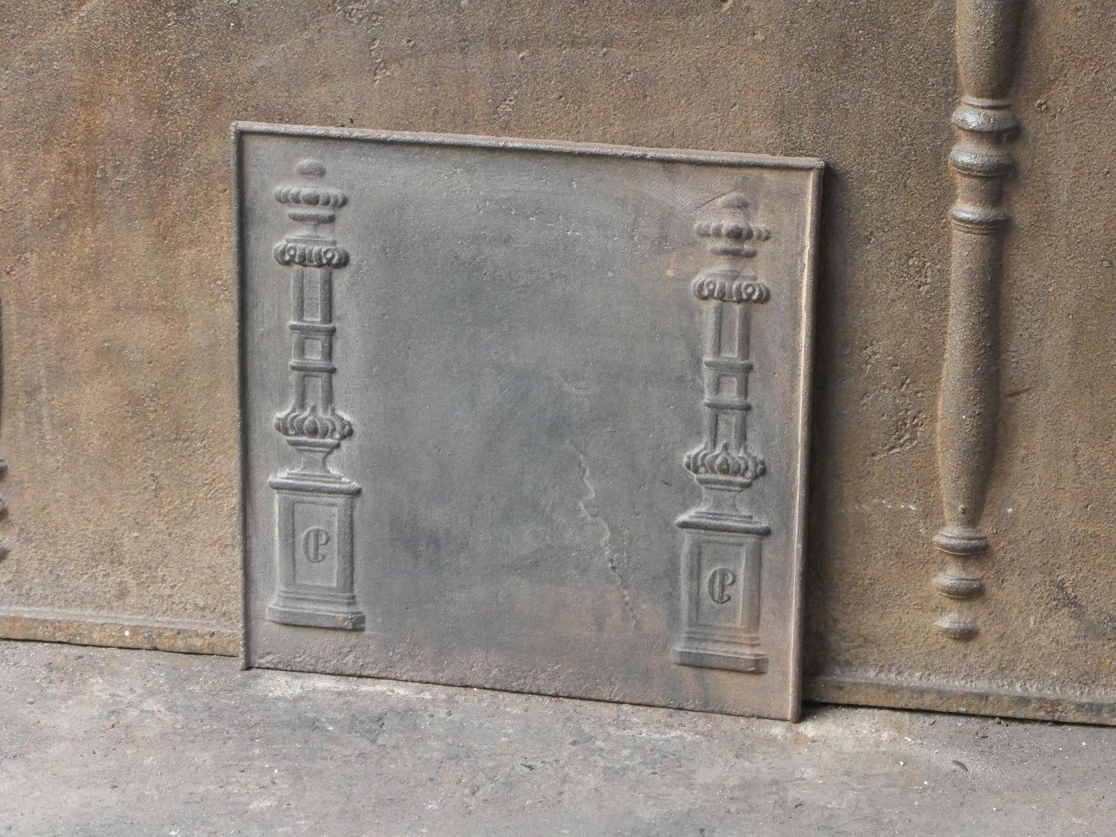 Antique French 'Pillars Of Freedom' Fireback / Backsplash, 18th   19th C. photo vinterior