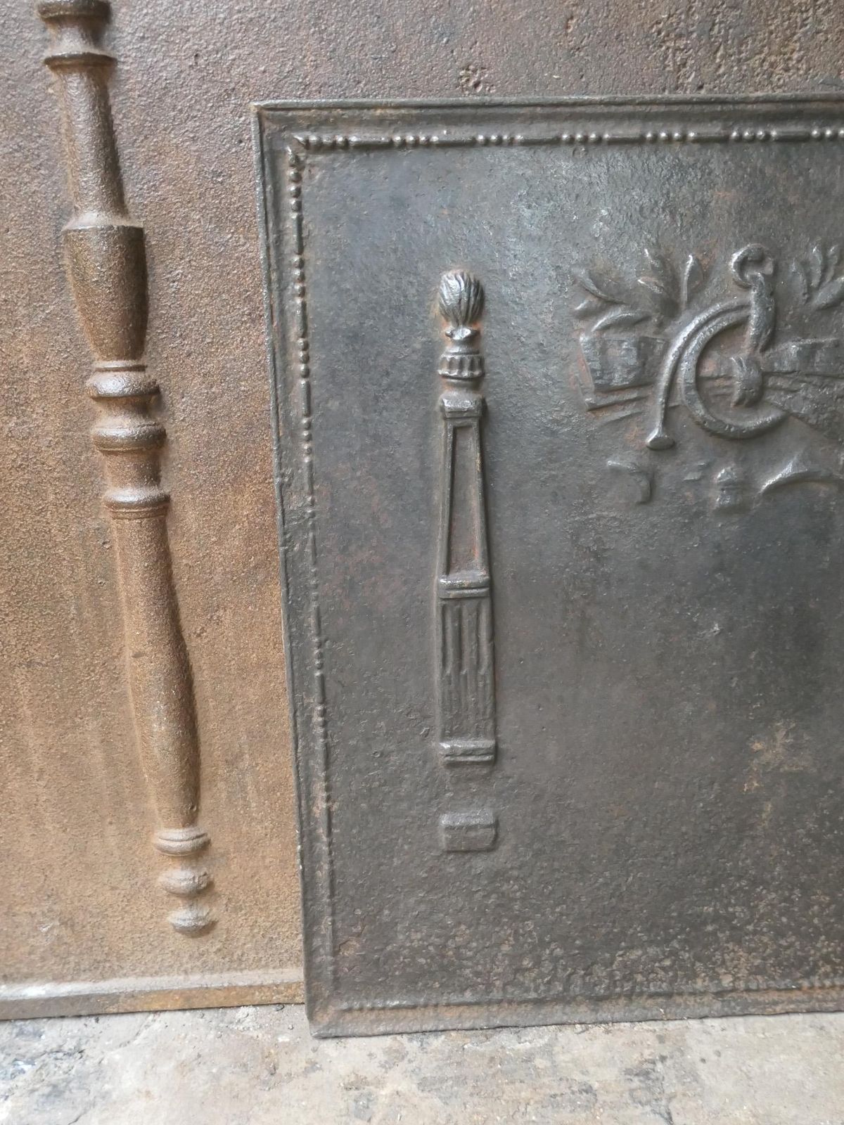 photo furniture Antique French 'Pillars Of Freedom' Fireback / Backsplash, 18th   19th C.