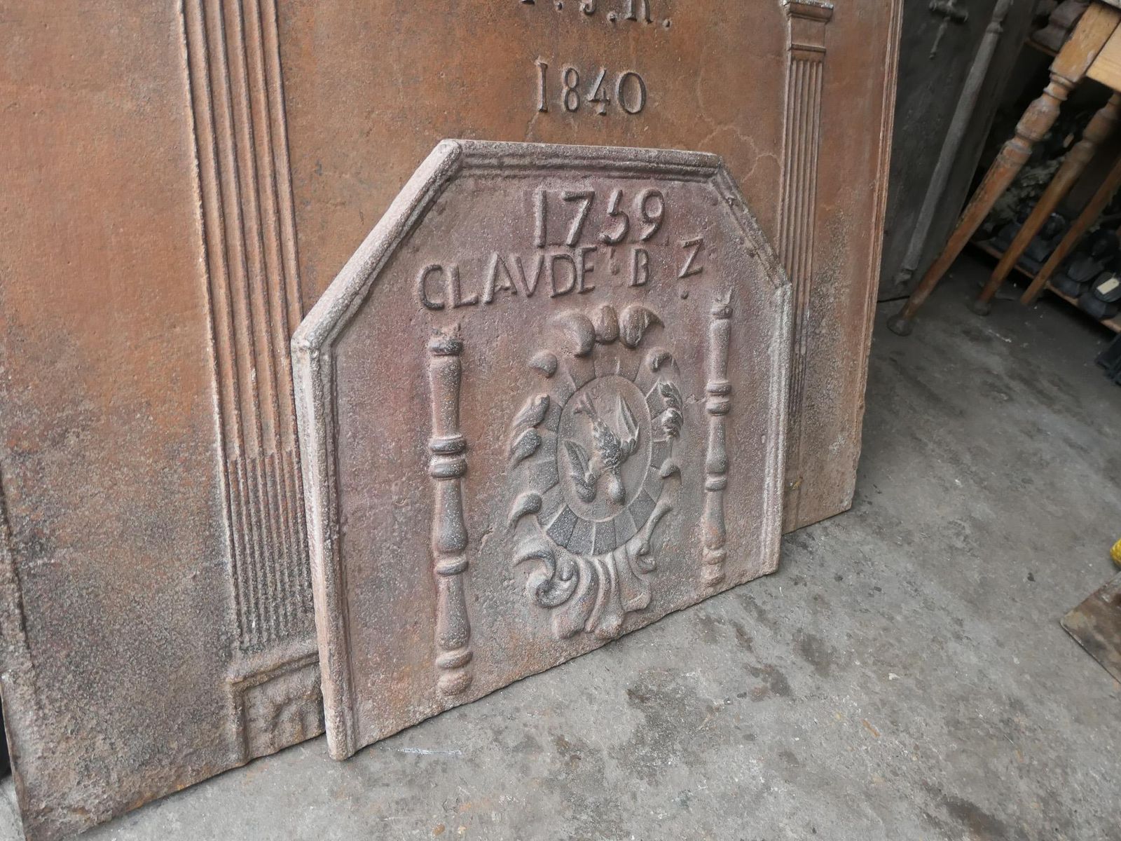 photo for sale 18th Century French Louis XIV 'Coat Of Arms' Fireback / Backsplash