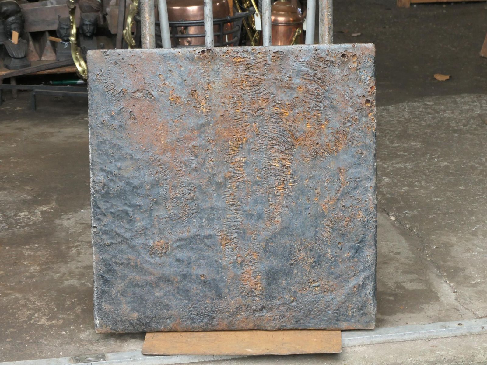 764.0 18th C. Louis XIV 'Pillars With Saint Andrew's Cross' Fireback / Backsplash photo