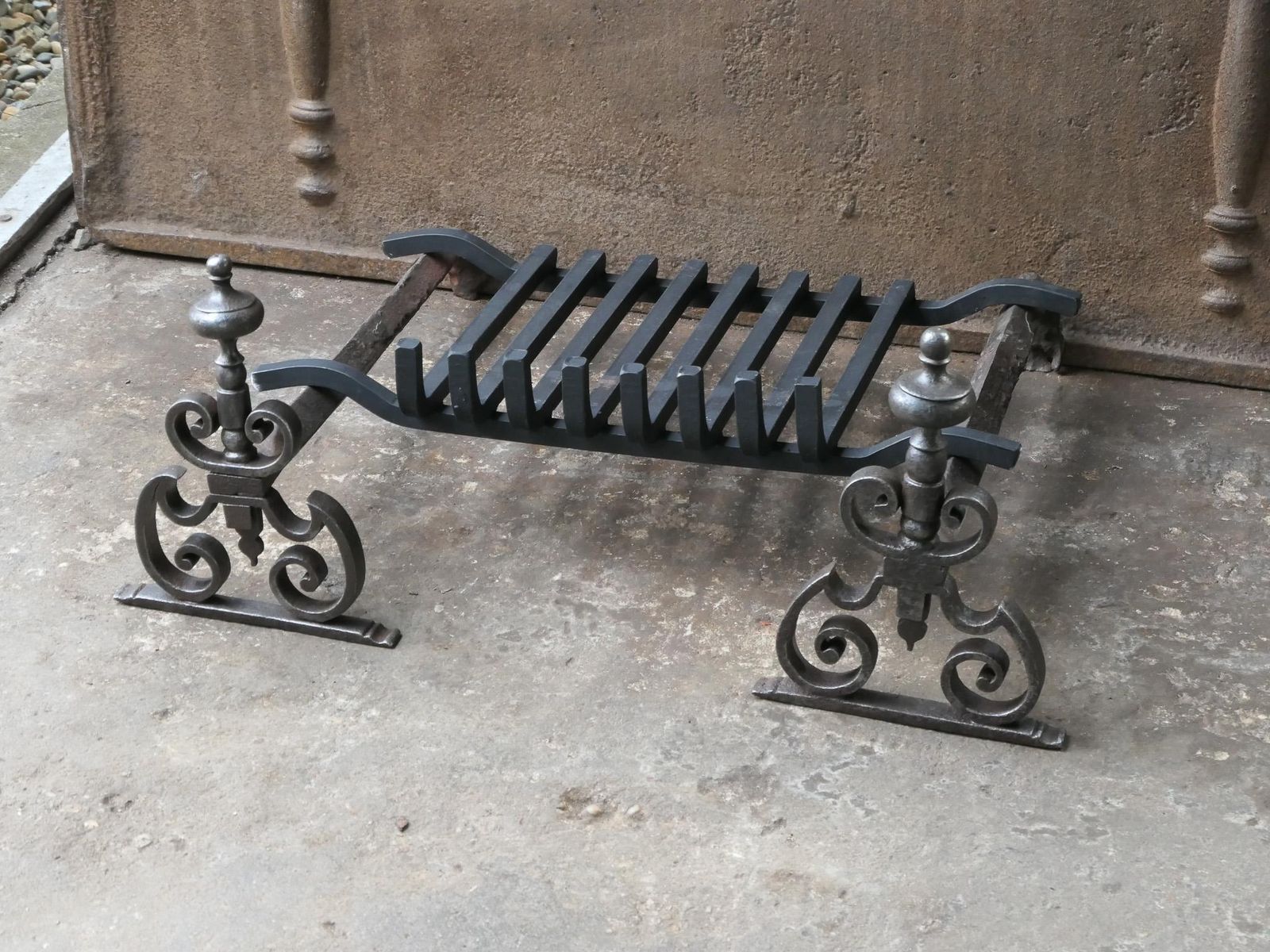 French Louis XV Period Fireplace Grate Or Fire Basket, 18th Century photo vinterior