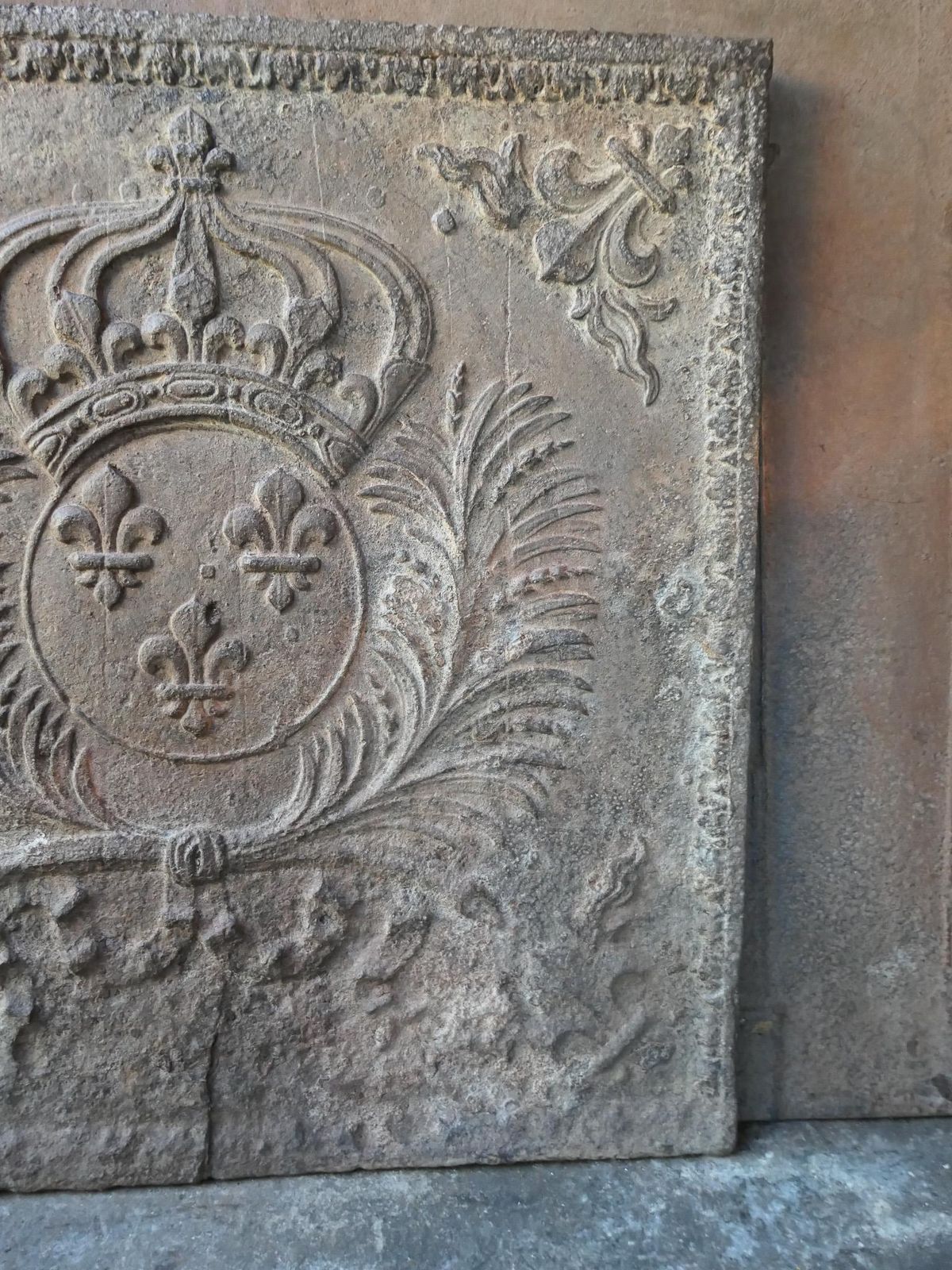 photo vinterior 17th 18th Century French Louis XIV 'Arms Of France' Fireback / Backsplash