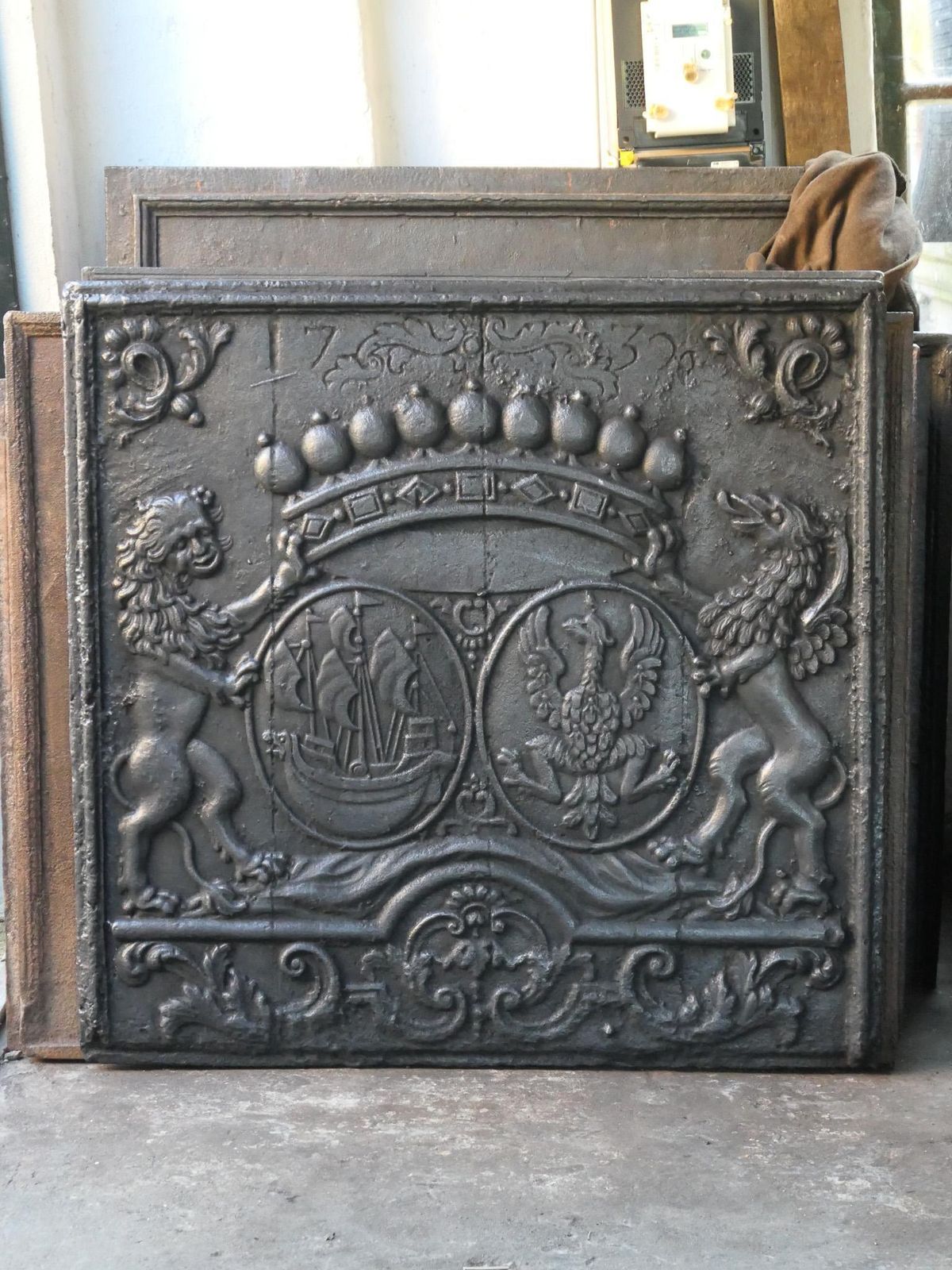 Large 18th Century French Louis XIV 'Coat Of Arms' Fireback / Backsplash photo for sale
