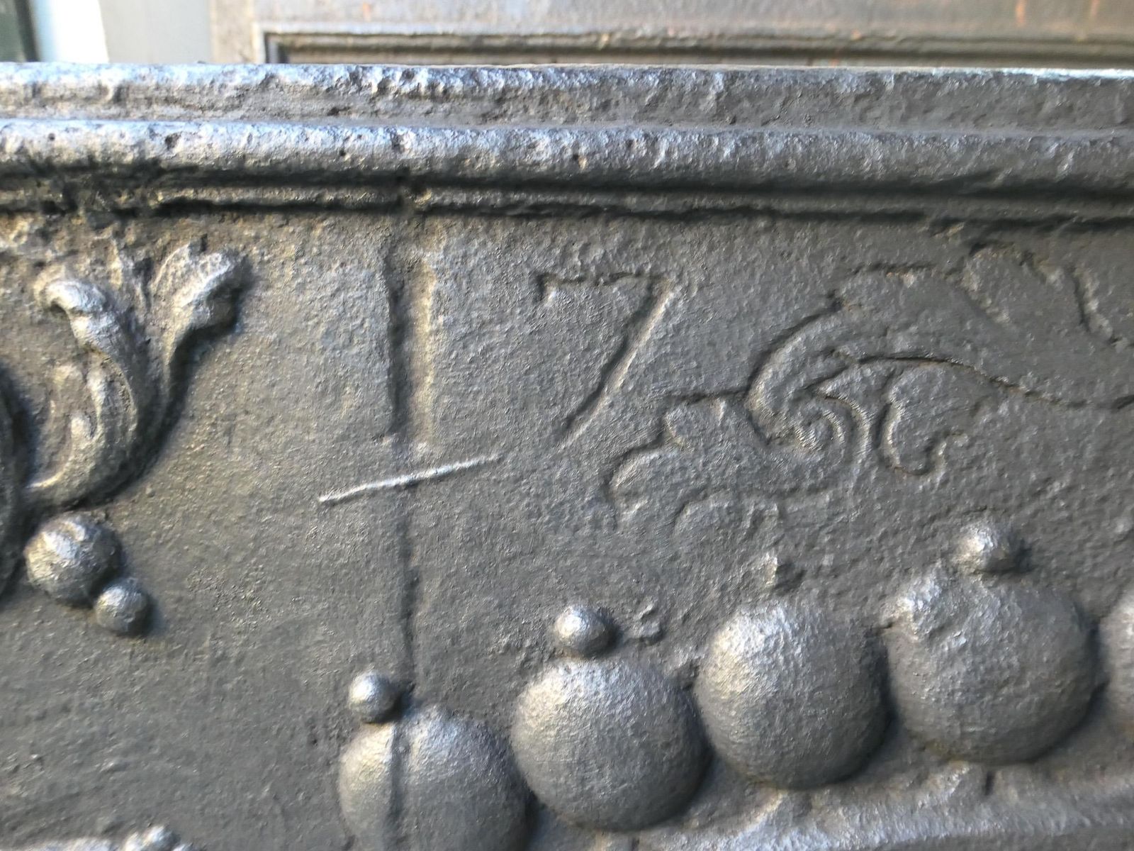 photo for sale Large 18th Century French Louis XIV 'Coat Of Arms' Fireback / Backsplash