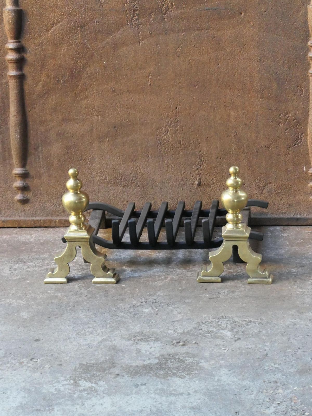 19th 20th Century English Victorian Fireplace Grate Or Fire Basket photo furniture