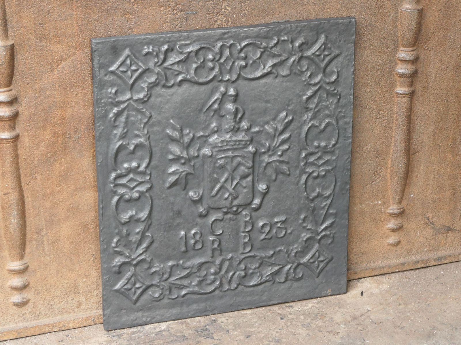 20th Century German Victorian Style 'Coat Of Arms' Fireback / Backsplash photo vinterior