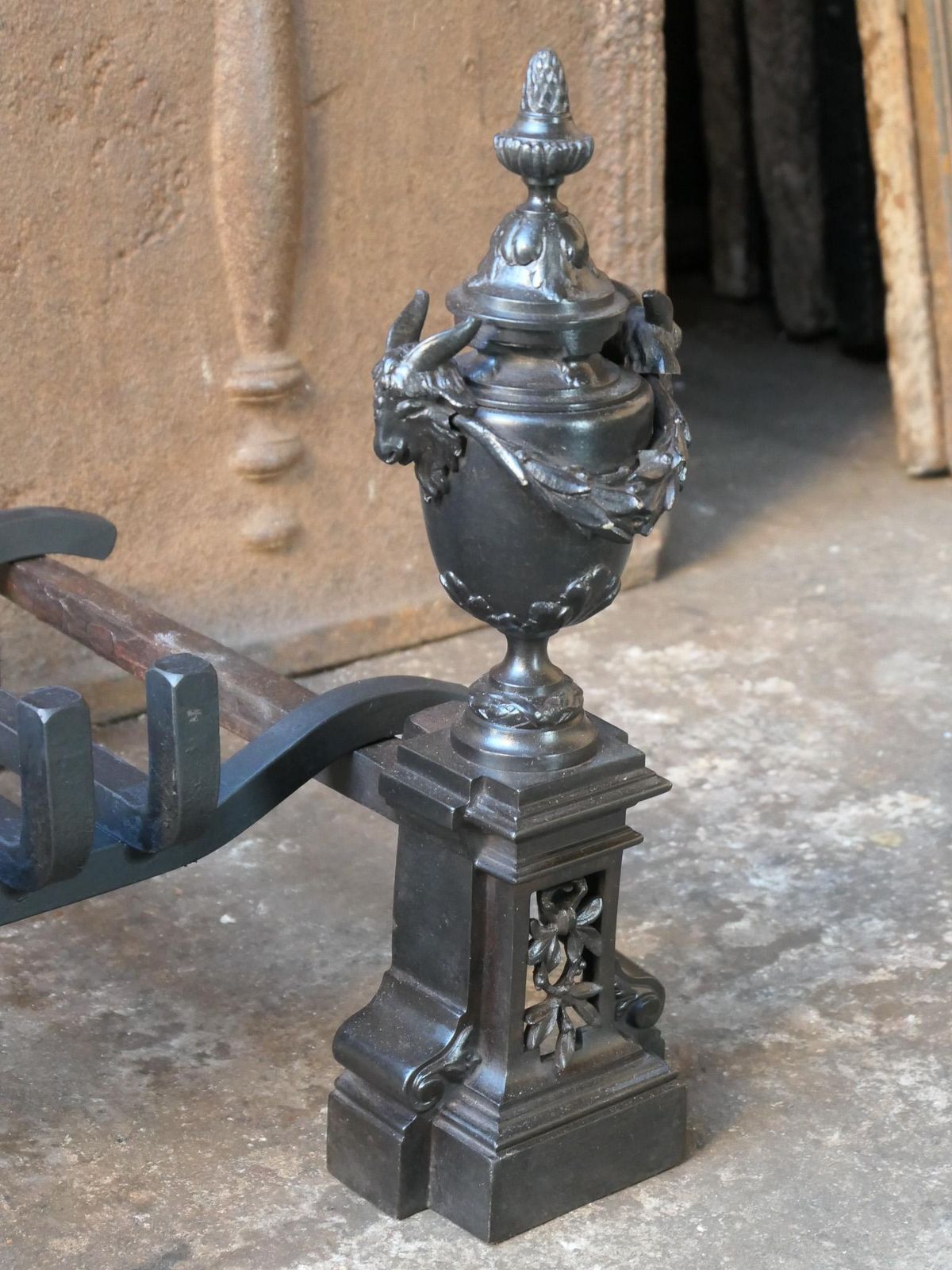 photo furniture 18th 19th Century French Neoclassical Fireplace Grate Or Fire Grate