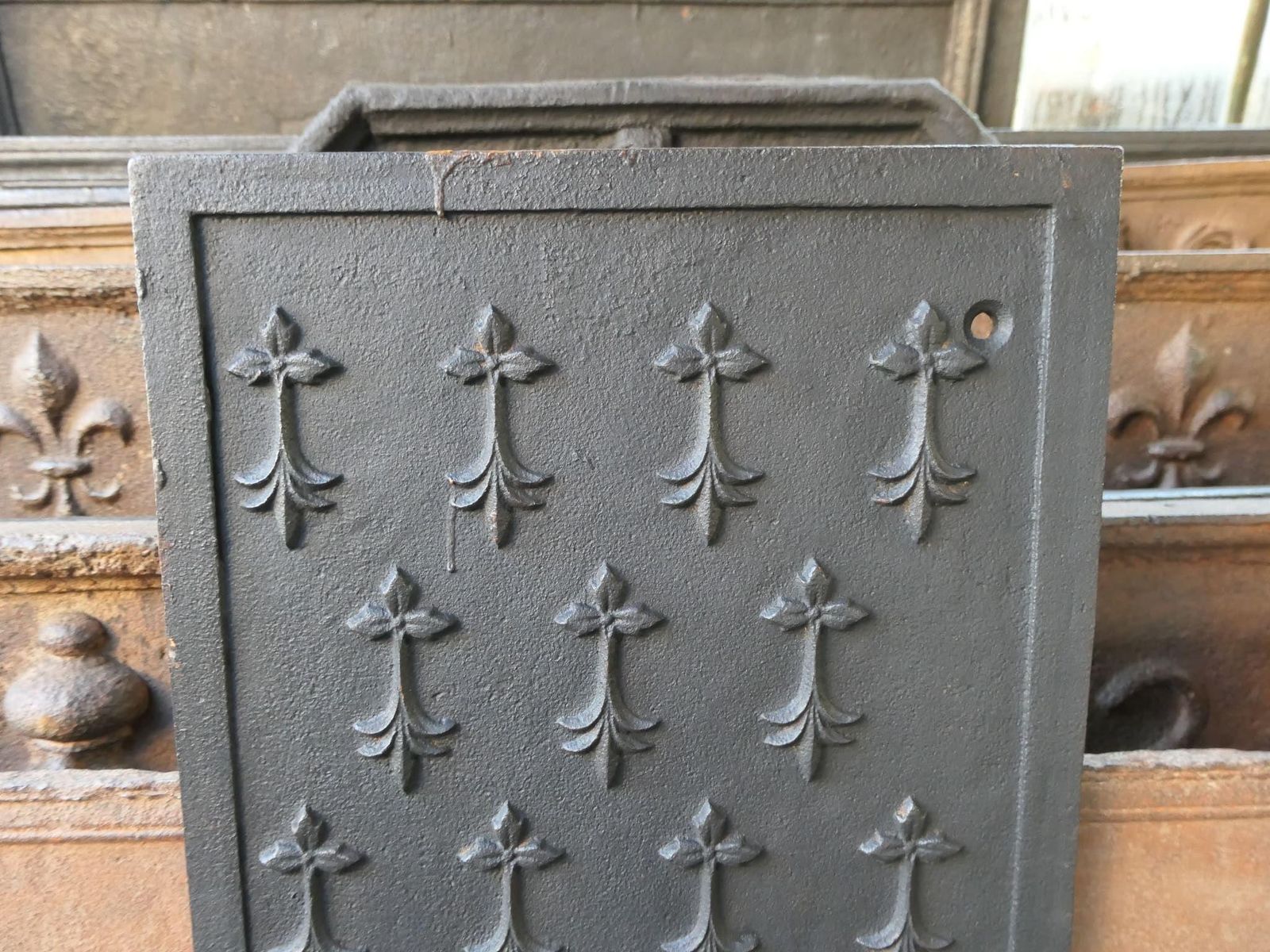 Louis XV Style Fireback / Backsplash, 20th Century photo vinterior
