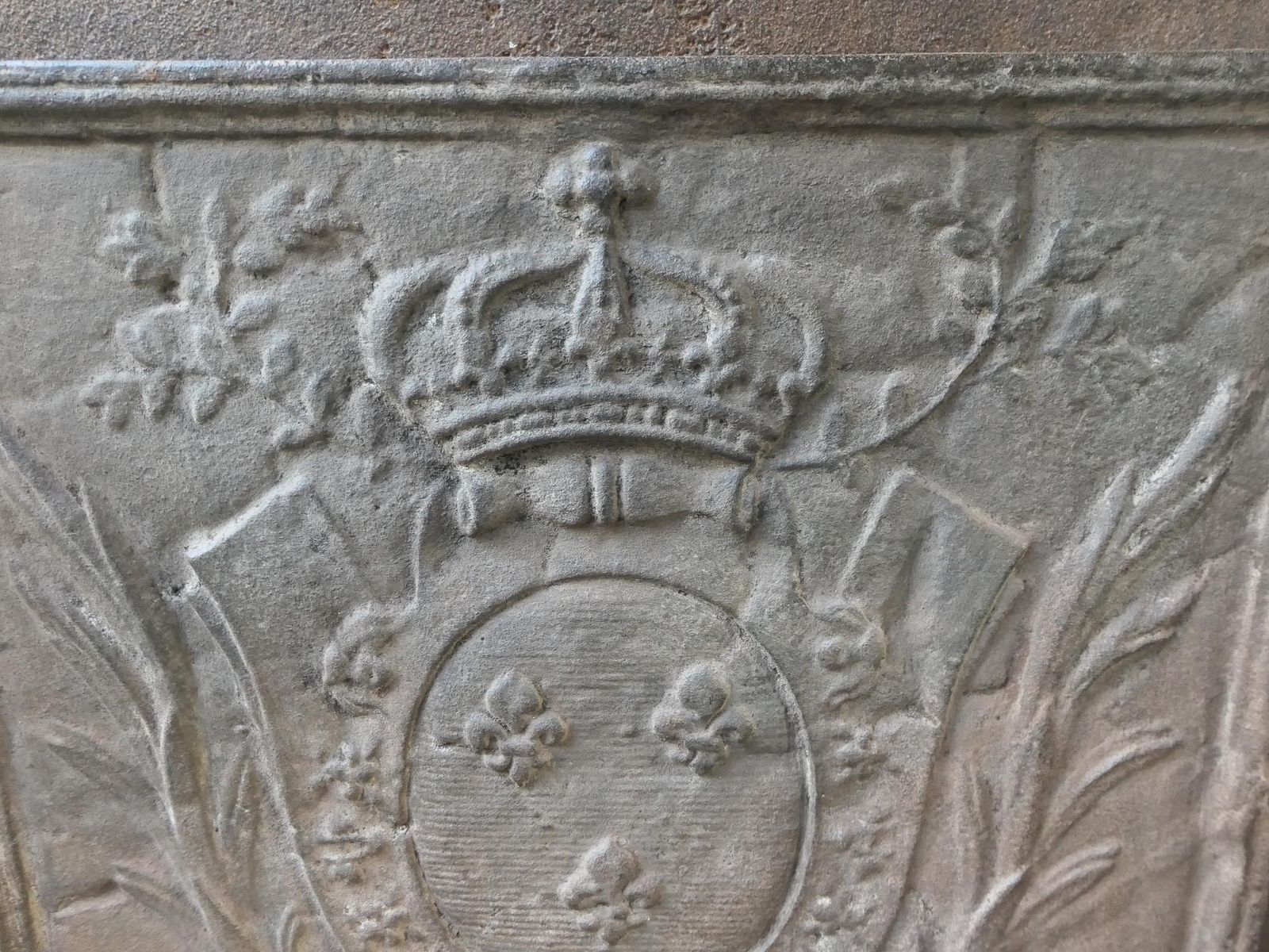 Home Fixtures French Louis XV Style 'Arms Of France' Fireback / Backsplash photo