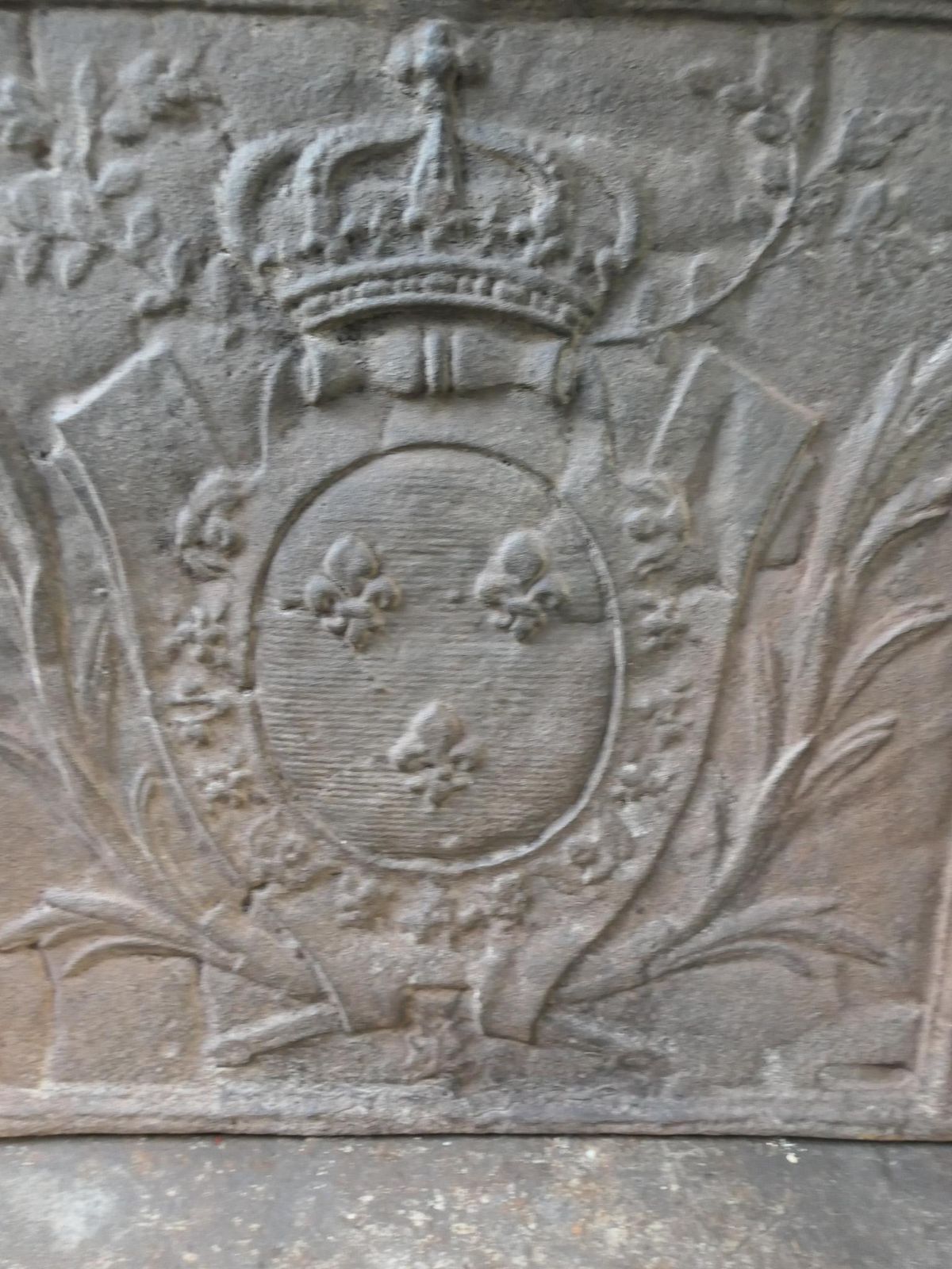 photo vinterior French Louis XV Style 'Arms Of France' Fireback / Backsplash