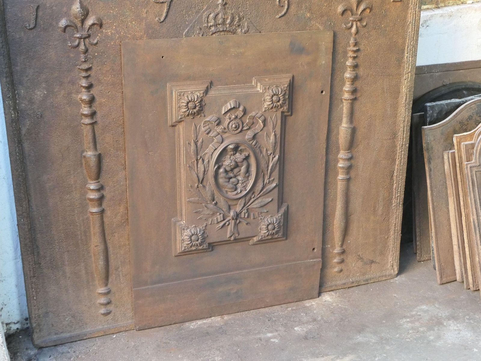Belgian Victorian 'Cupids' Fireback / Backsplash, Early 20th Century photo Home Fixtures