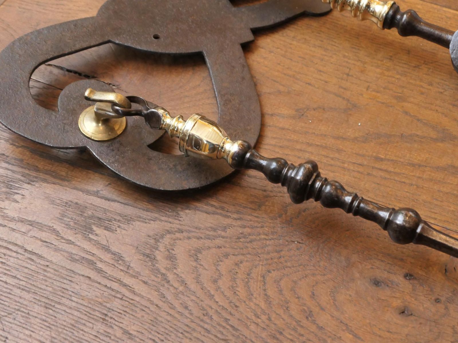 photo vintage Antique Dutch Fireplace Tools Or Fire Tools, 18th/19th Century