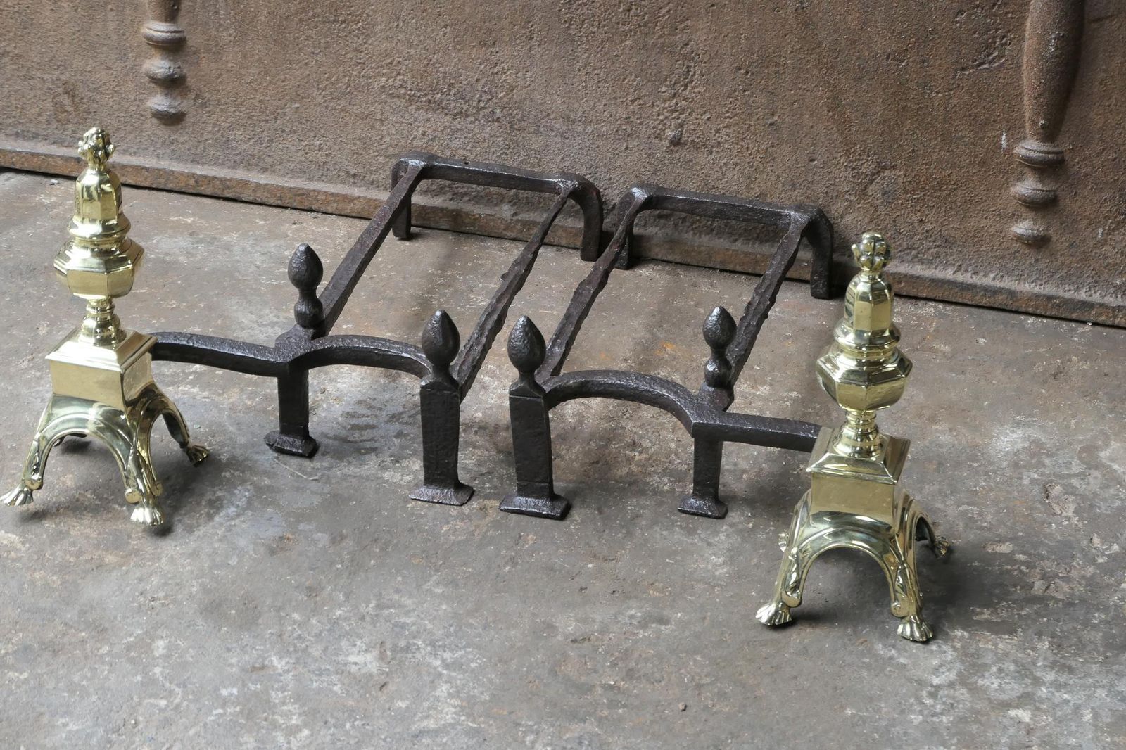 Antique French Louis XIV Fire Grate, Fireplace Grate, 17th Century photo 661.0