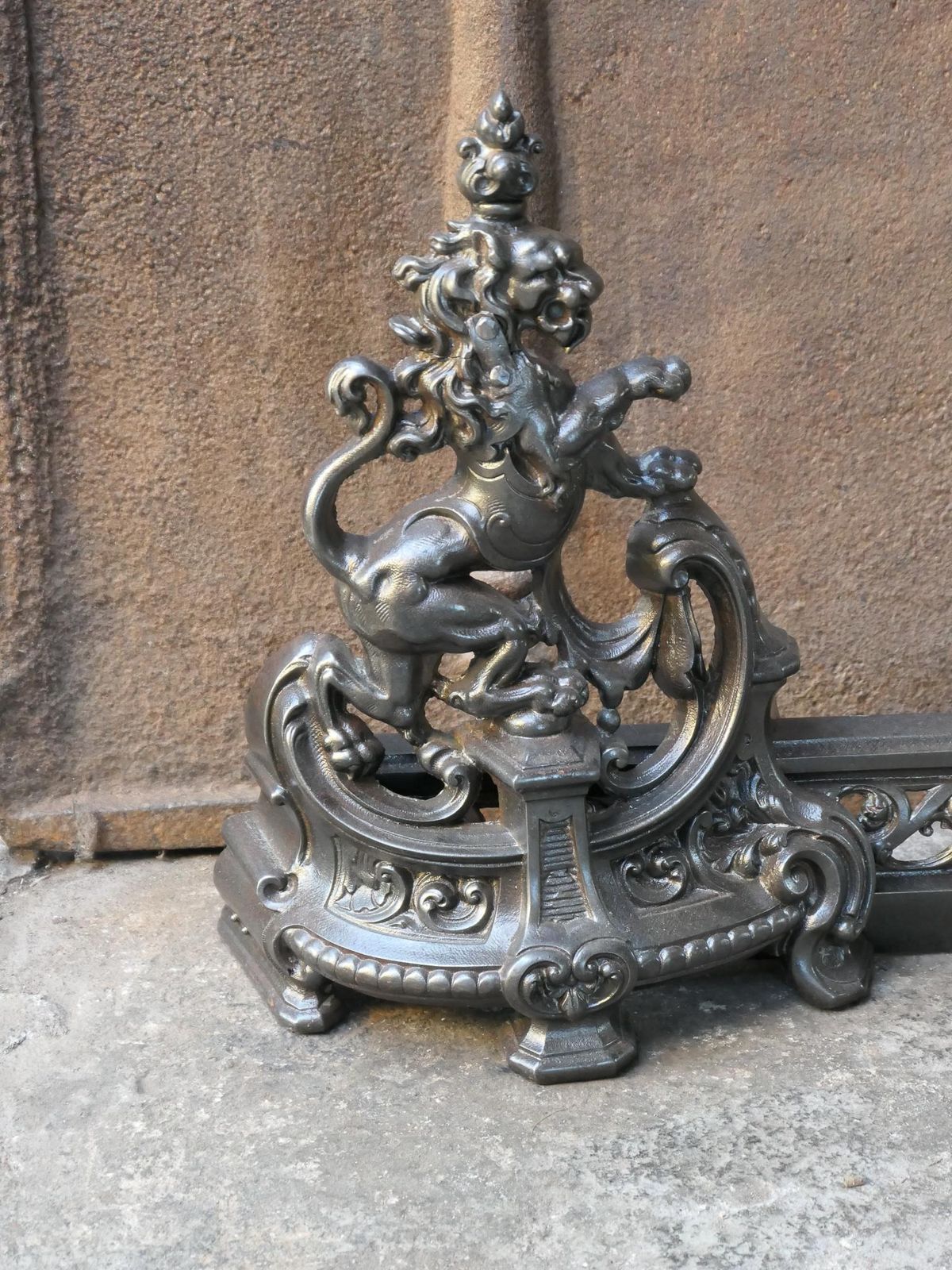 Antique French Fireplace Fender, 19th Century photo vinterior