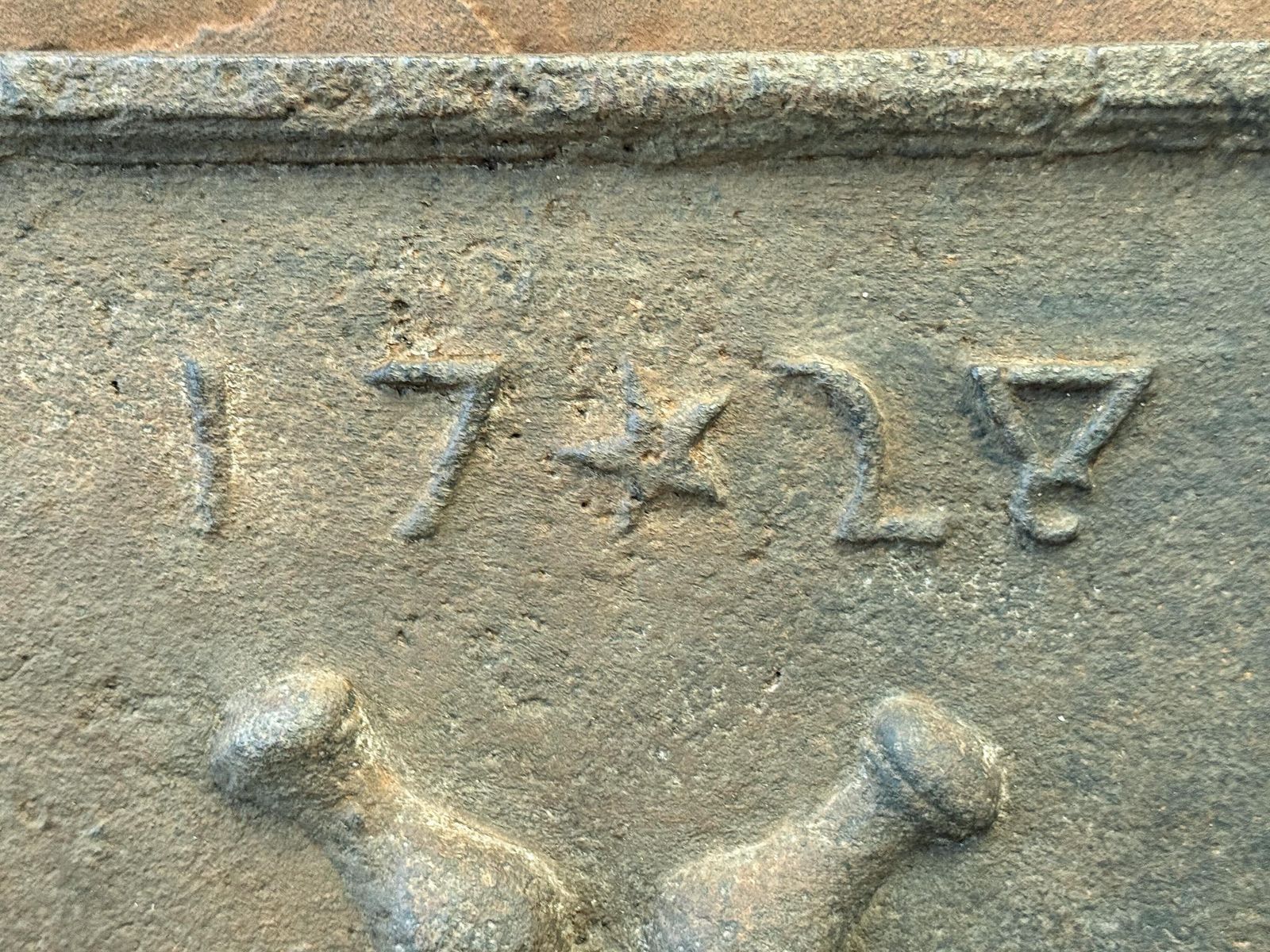 18th Century Louis XIV 'Pillars With Saint Andrew's Cross' Fireback / Backsplash photo 1088.0