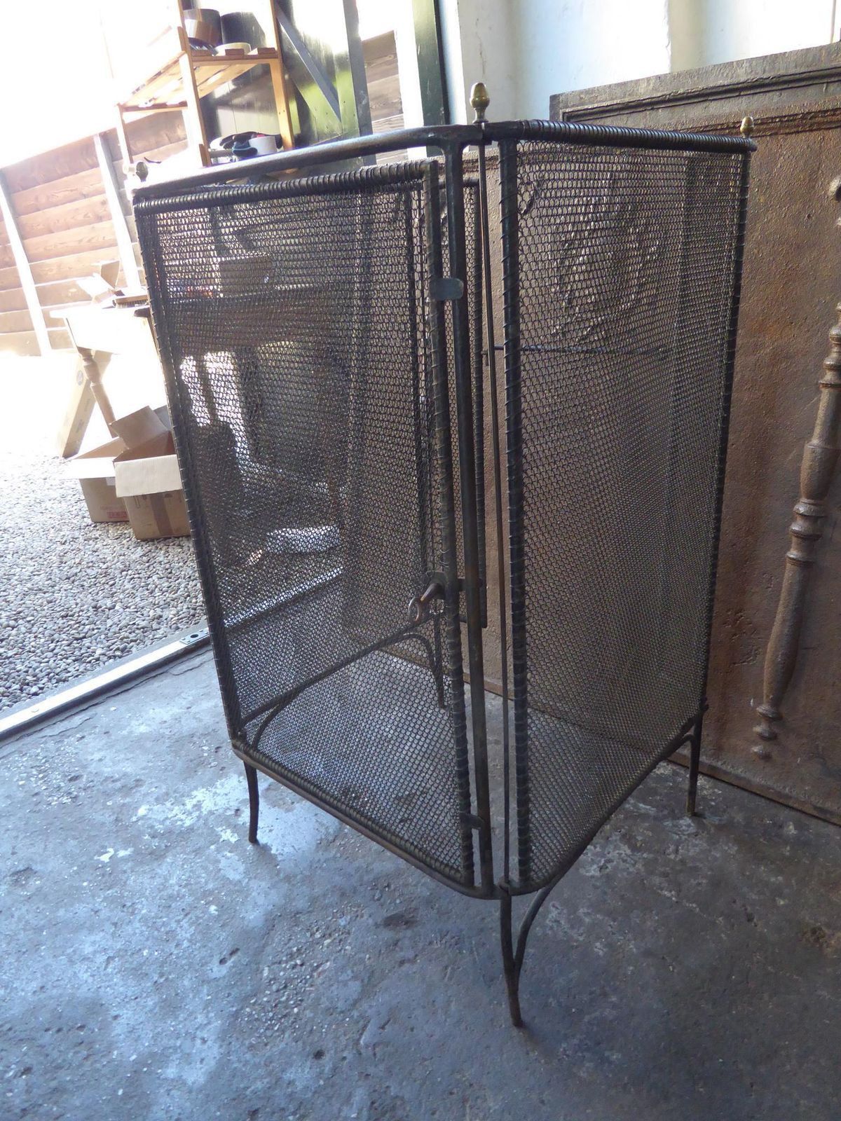photo vintage Antique French Napoleon III Fireplace Screen Or Fire Screen, 19th Century