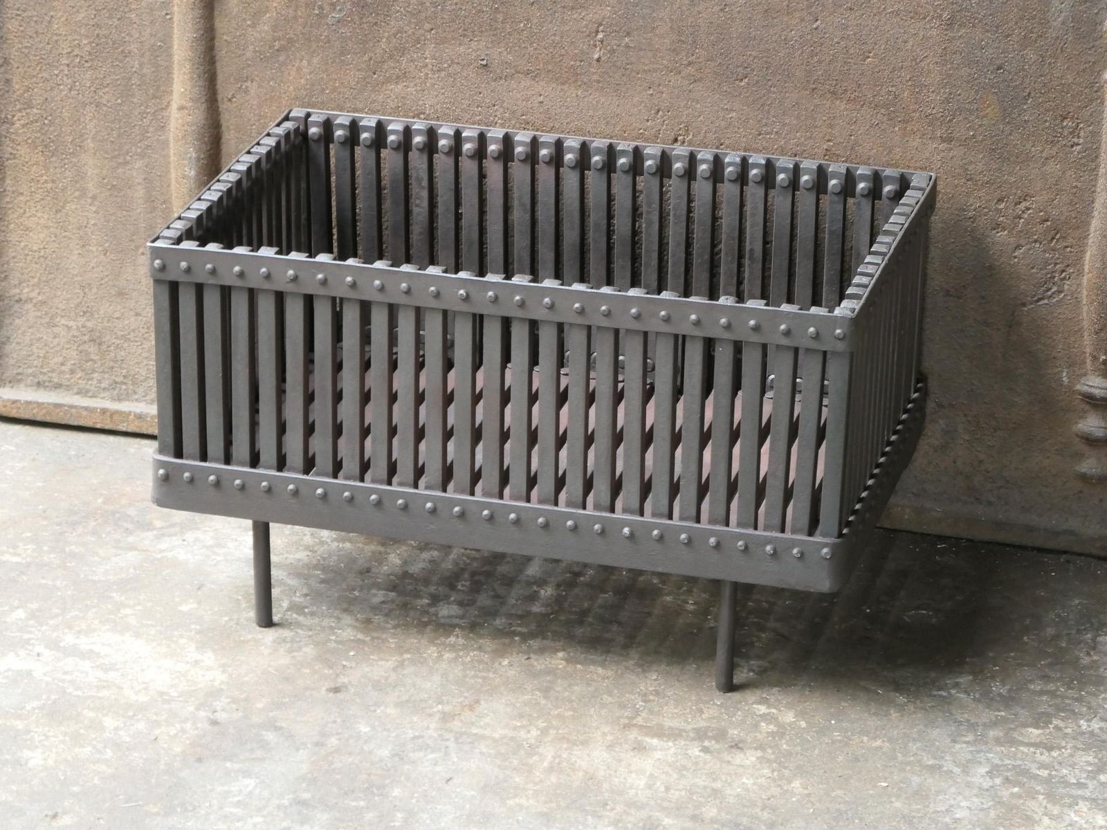 English Modernist Fireplace Grate, Fire Grate photo vinterior