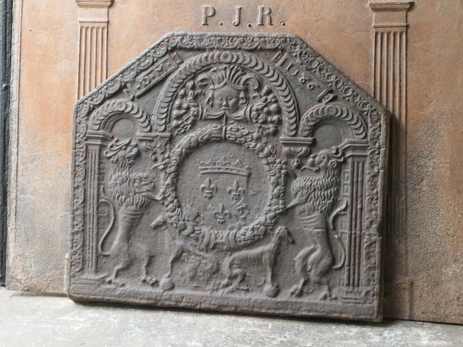 French Louis XIII Style 'Arms Of France' Fireback / Backsplash photo vinterior
