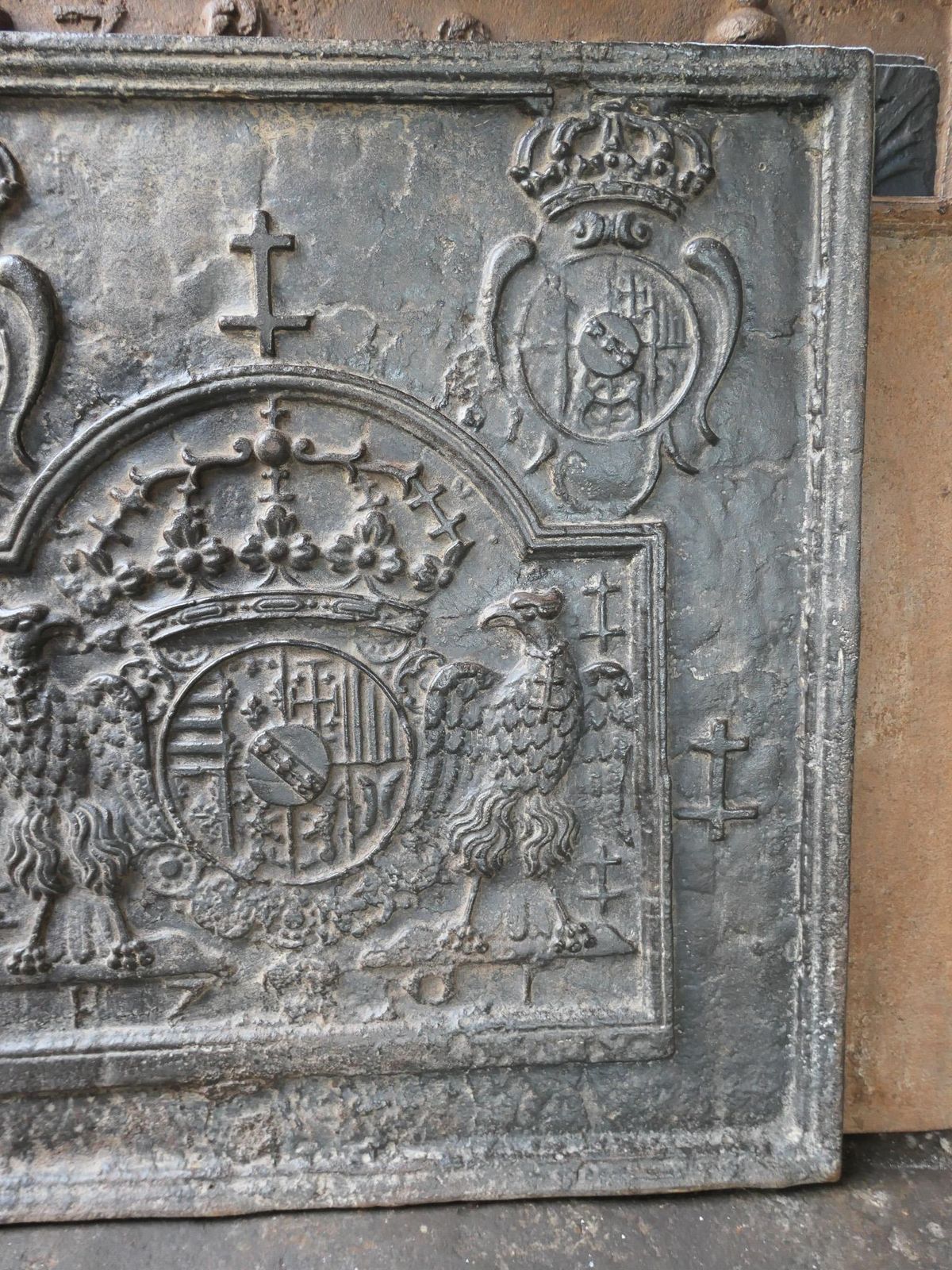 photo furniture Antique French 'Arms Of Lorraine' Fireback / Backsplash, 17th Century