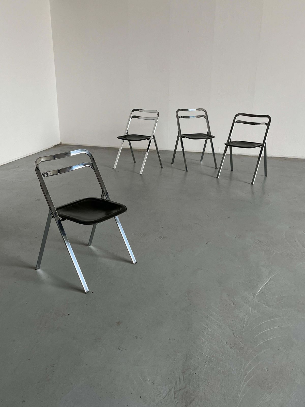 Set Of 4 Vintage Mid Century “Clio” Folding Chairs By Giorgio Cattelan For Cidue photo for sale