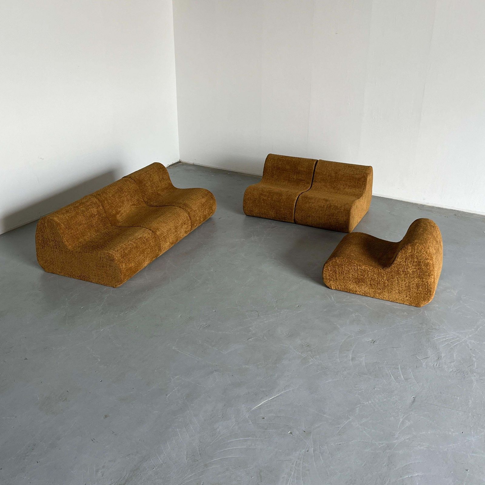 4265.0 Italian Mid Century Modular Sofa Or Seating Set In Ochre Boucle, 1970s Italy photo