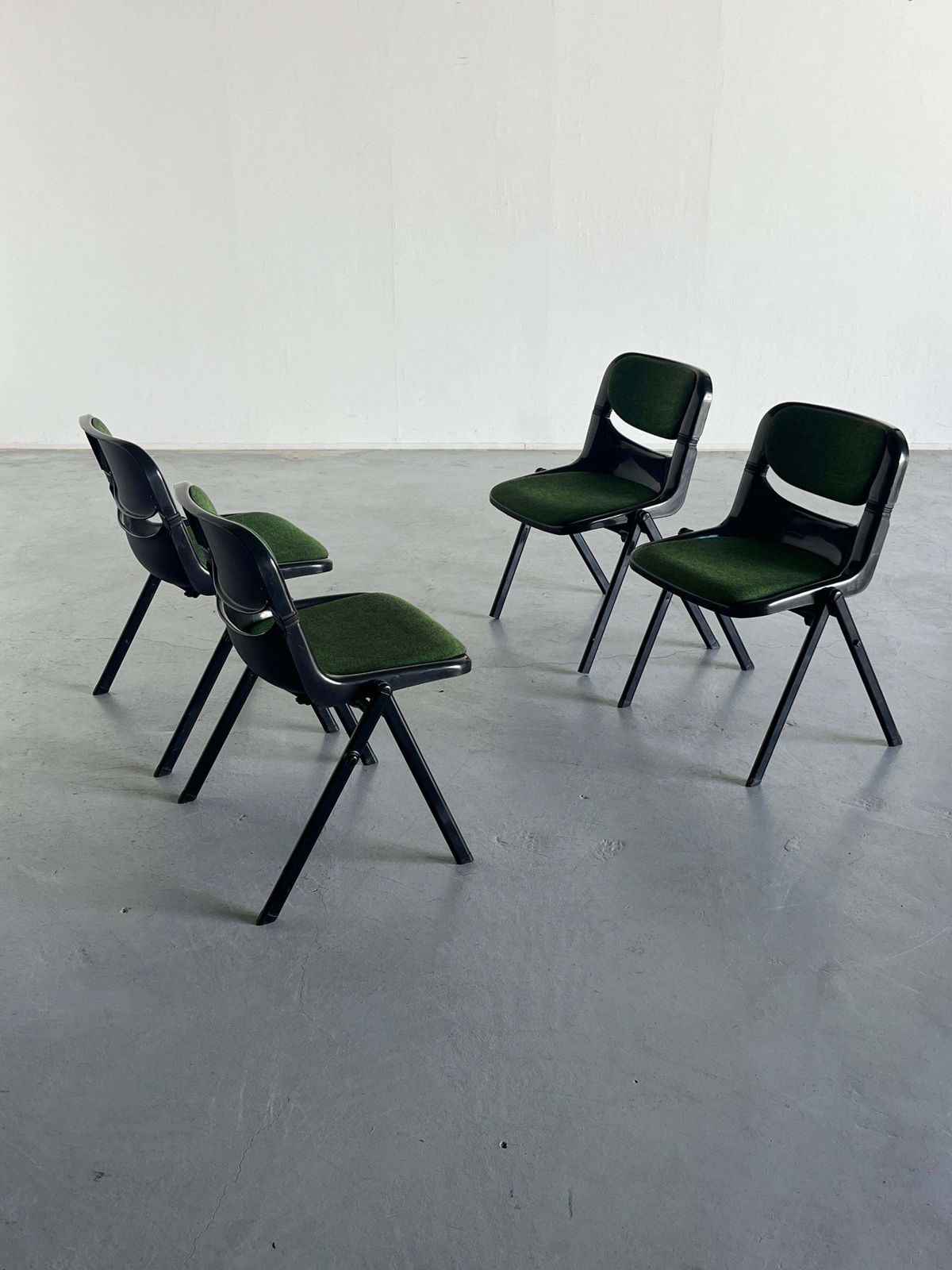 Set Of 4 Space Age Desk Chairs By Giancarlo Piretti And Emilio Ambasz For Dorsal photo 832.0