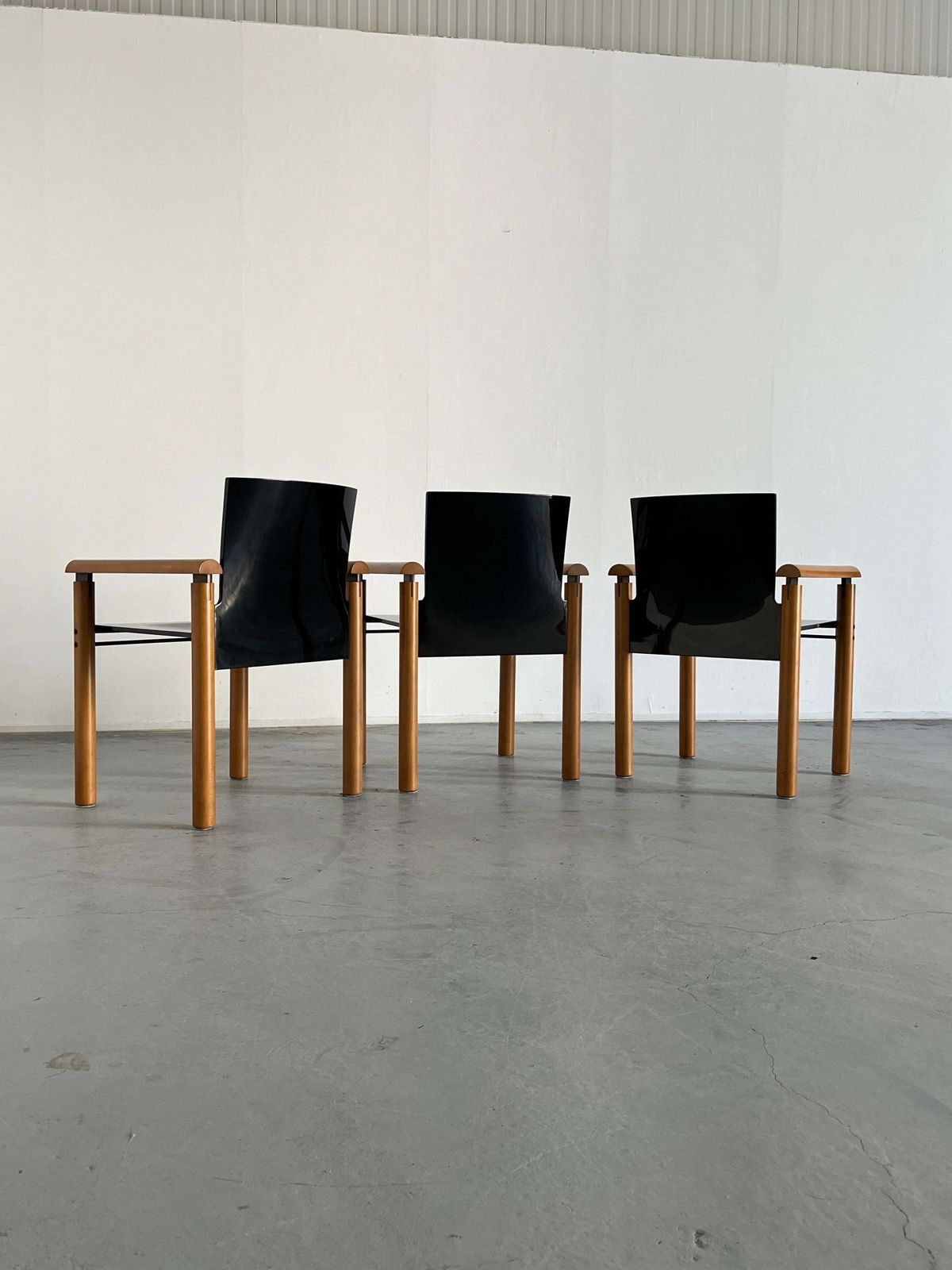 1 Of 6 Elegant Modernist Armchairs In Dark Gloss Finish, Attributed To Artelano photo buy