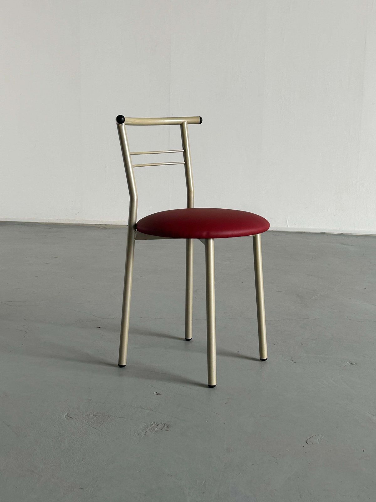 Postmodern Memphis Style Chair With Red Faux Leather Upholstery, 1980s Italy photo vinterior