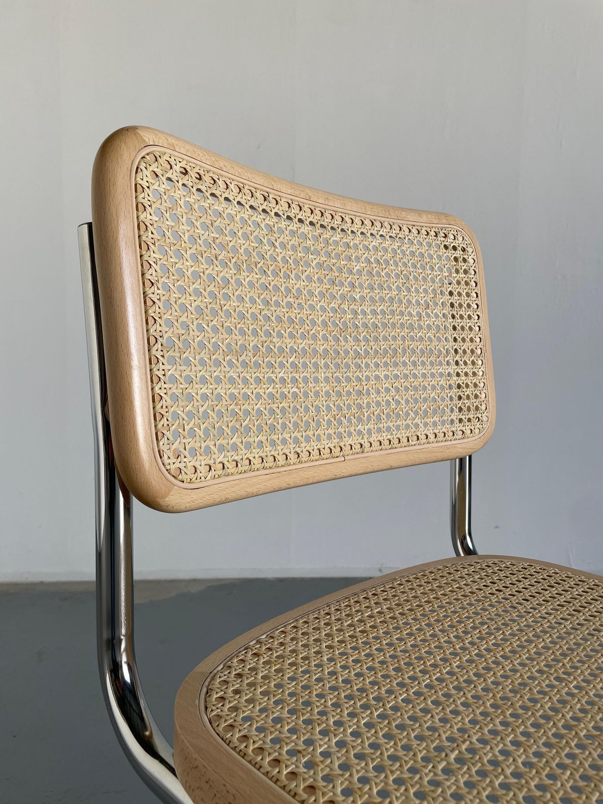 Cesca Mid Century Cantilever Chair, Marcel Breuer B32 Design photo 341.0