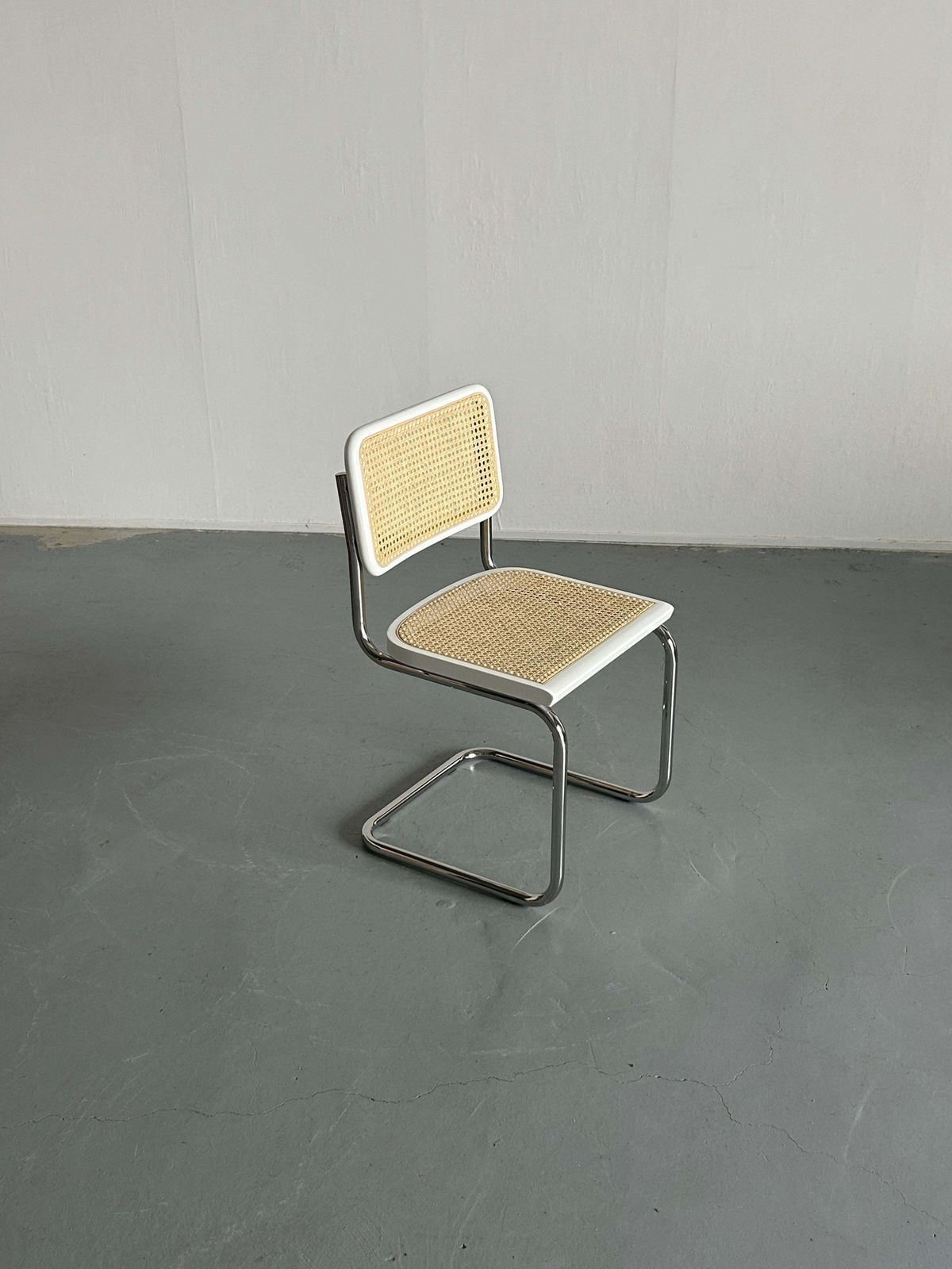 1 Of 12 Vintage Cesca Mid Century Cantilever Chair, Marcel Breuer B32 Design photo for sale