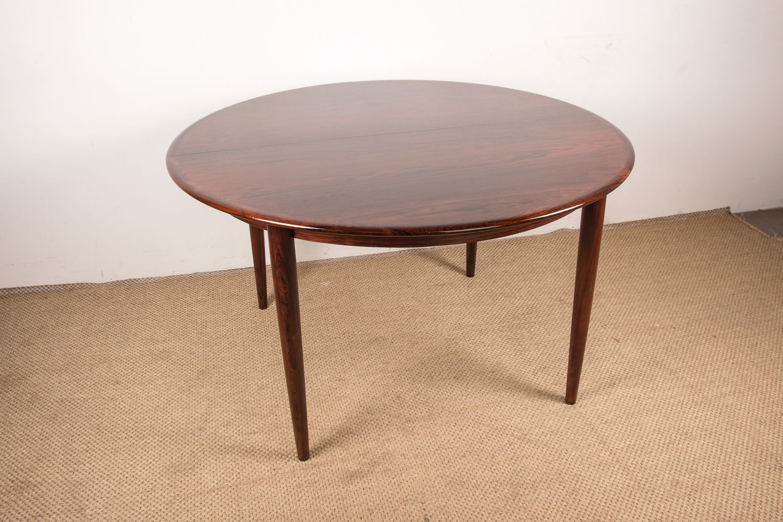 Danish Extendable Dining Table In Rosewood Model 55 By Arne Vodder For Sibast 1958.