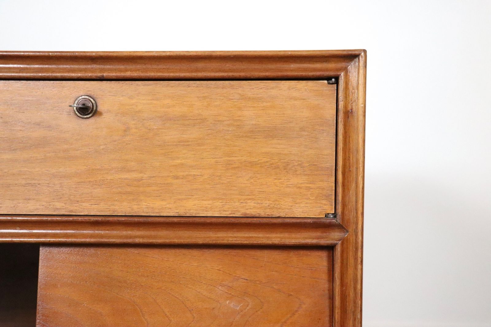 Curved Directors Desk In Walnut, Italy 1940s photo vinterior