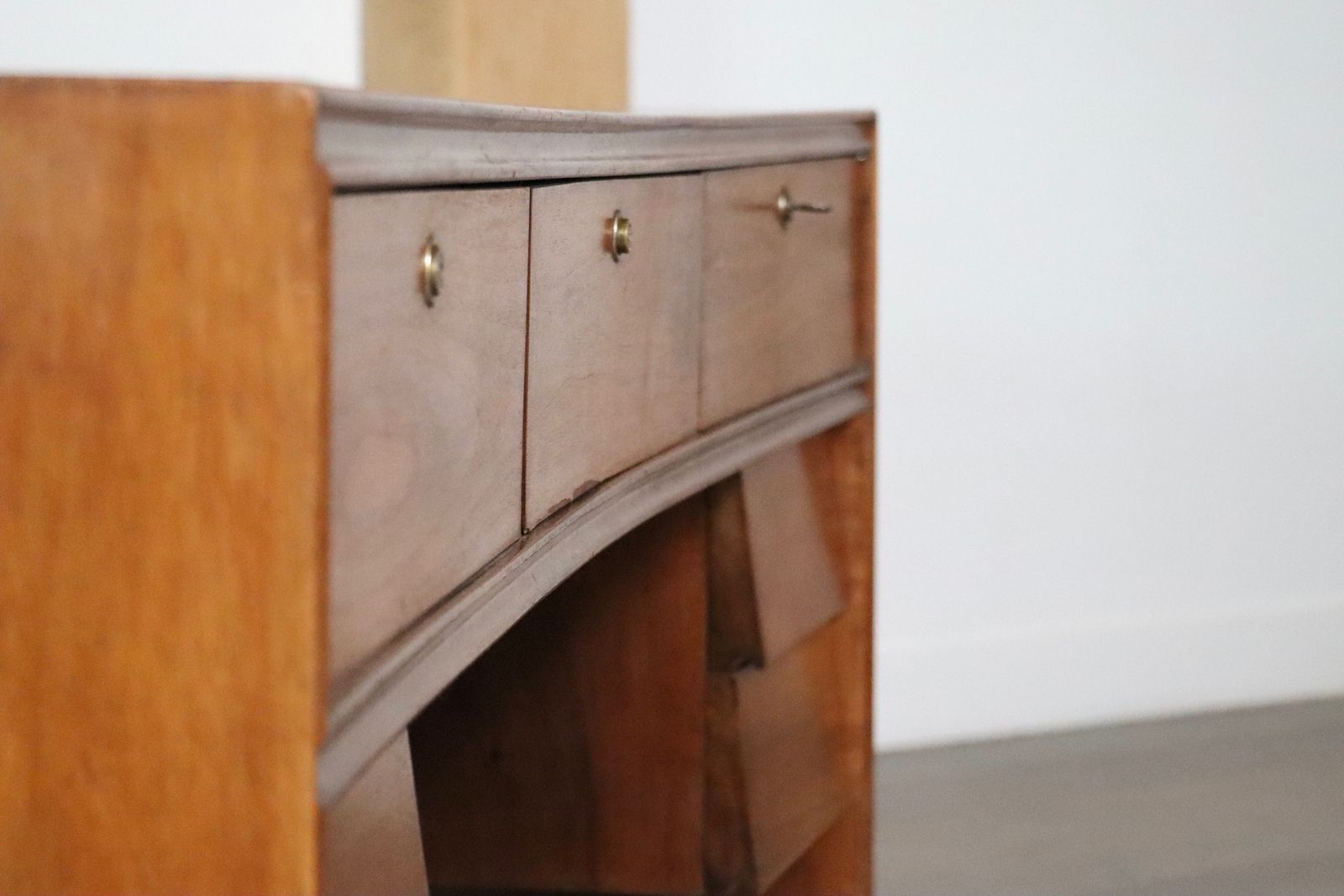 photo vinterior Curved Directors Desk In Walnut, Italy 1940s