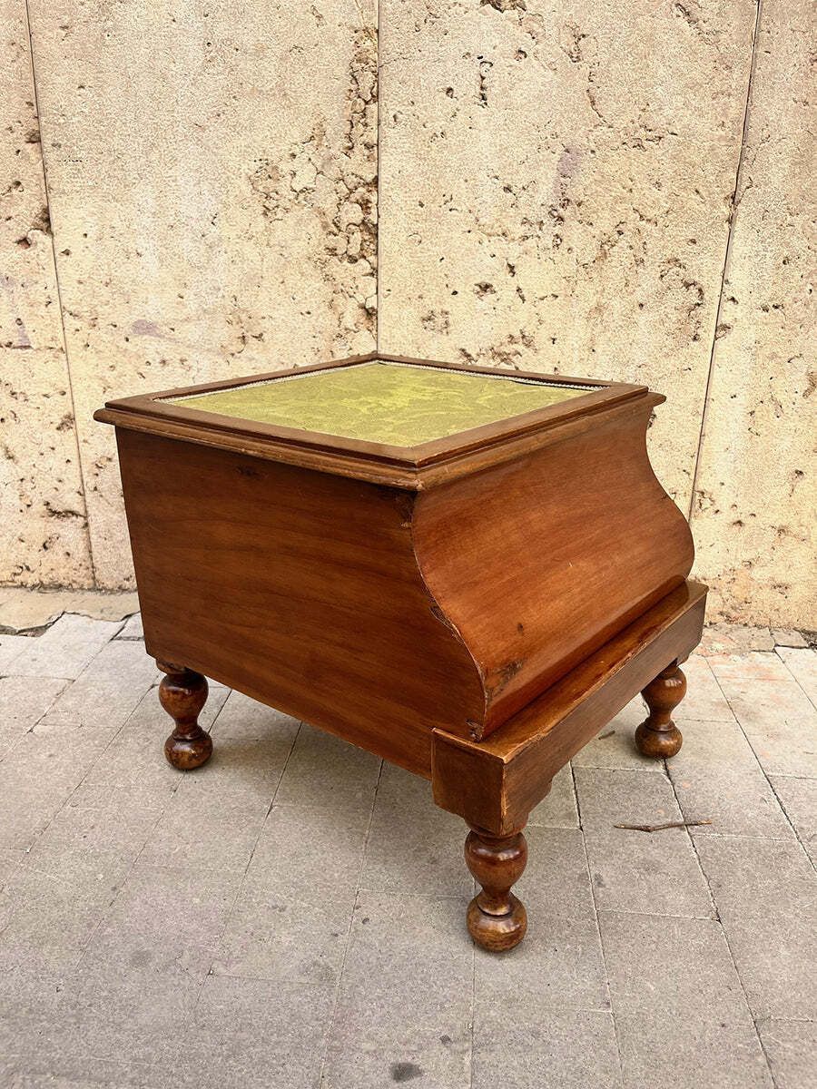 Shoe Rack Footrest With English Chest '900  Top Antiques