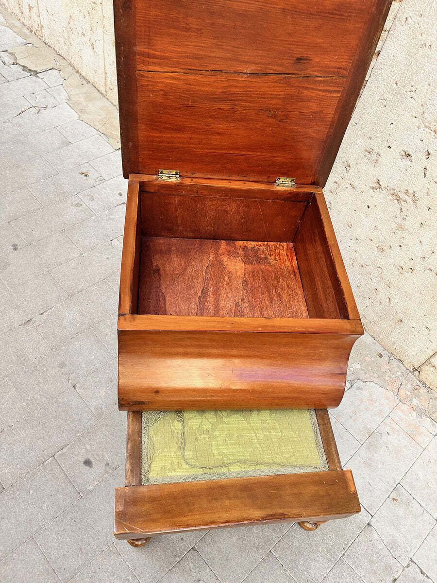 Shoe Rack Footrest With English Chest '900  Top Antiques photo for sale