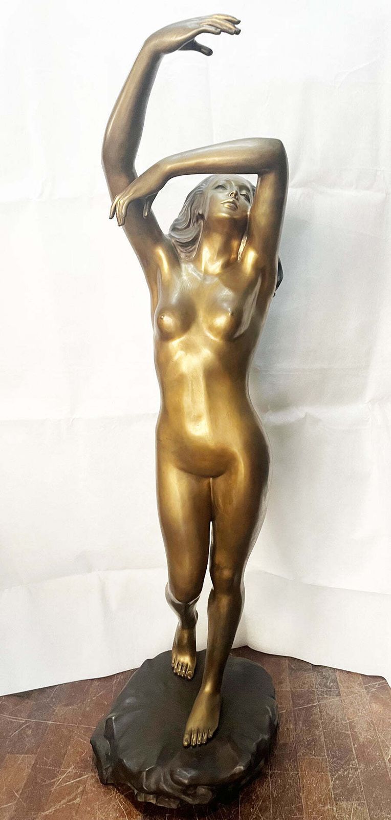 S. Monaco, Large Bronze Sculpture Depicting A Standing Nude Woman '900  Top Antiques