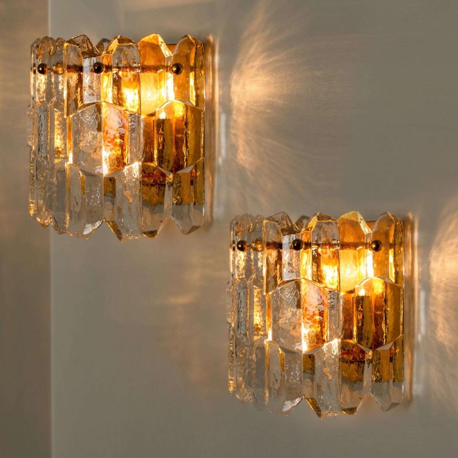 photo vinterior Set Of 5 J.T. Kalmar 'Palazzo' Wall Light Fixtures Brass And Glass