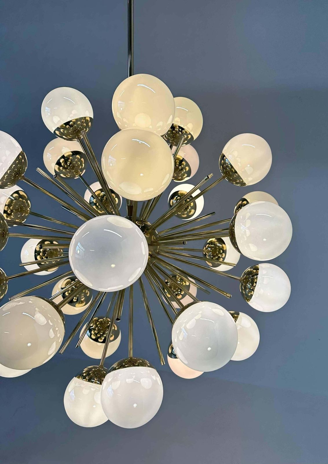 Stunning Mid Century Modern Murano Glass & Brass Sputnik Chandelier photo vinterior