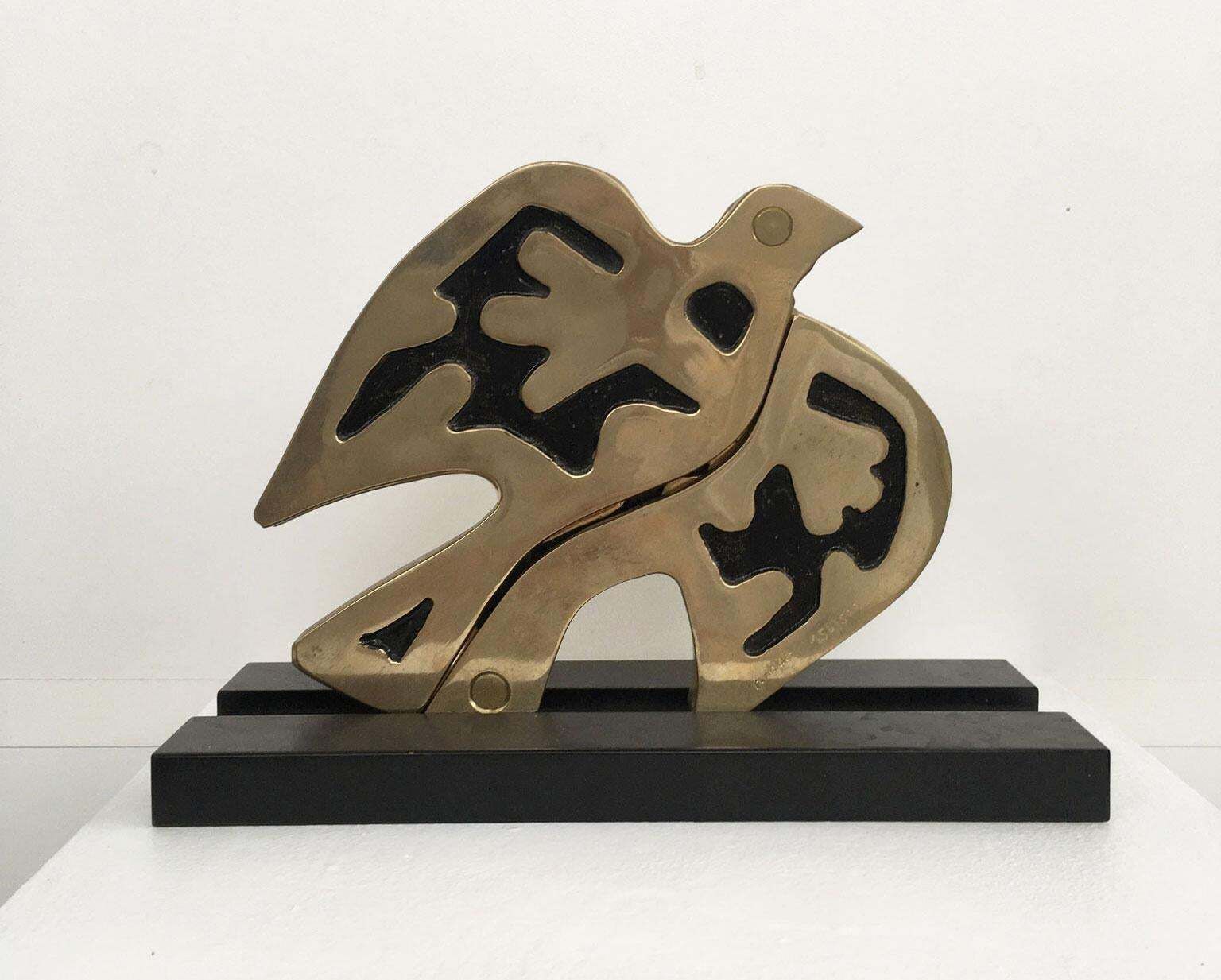 1980 Italy Abstract Bronze Sculpture Bruno Chersicla  Colomba Dove photo for sale