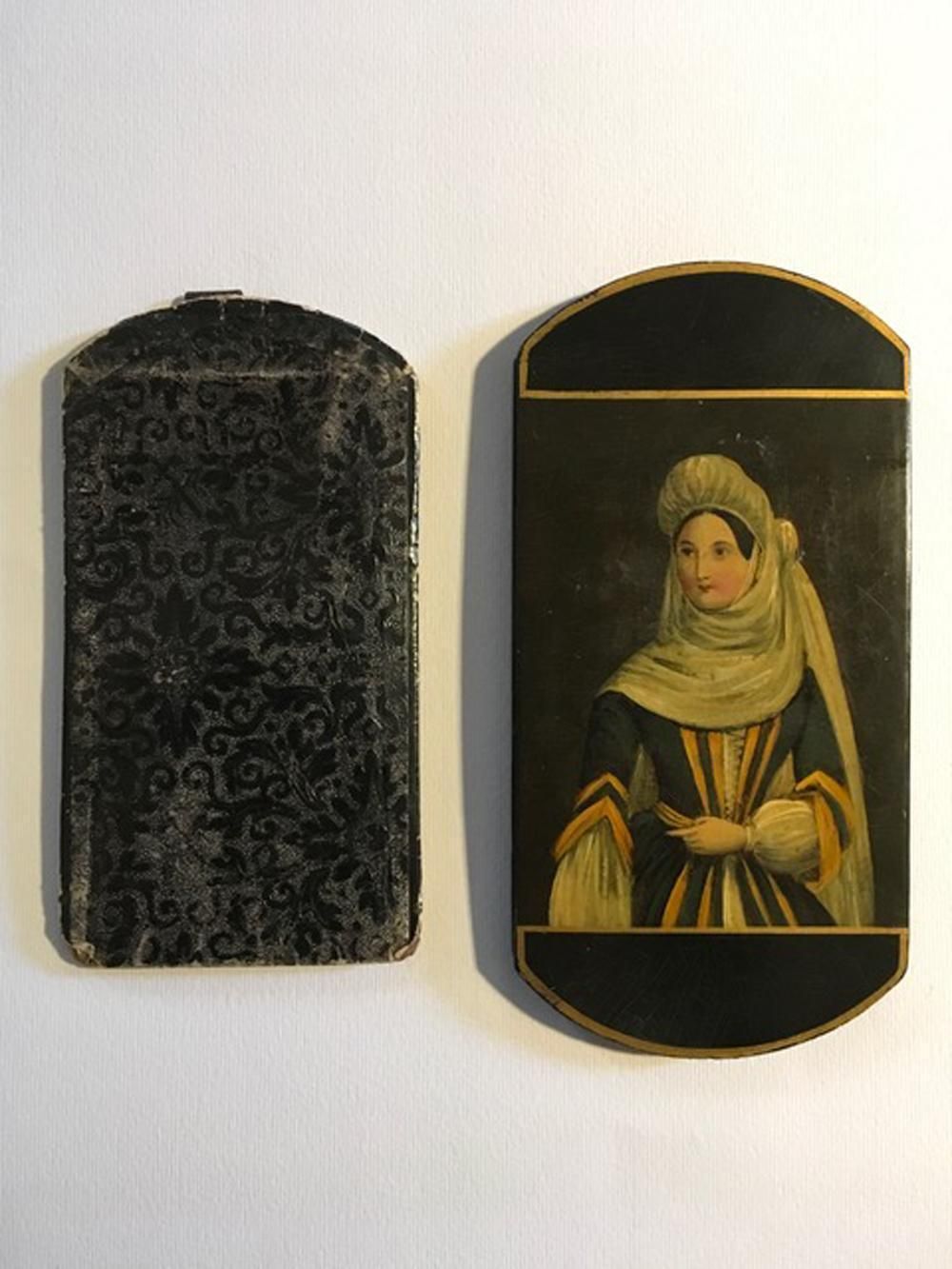photo for sale Mid 18th Century Decorative Lacquered Wooden Tobacco Snuff Box Black