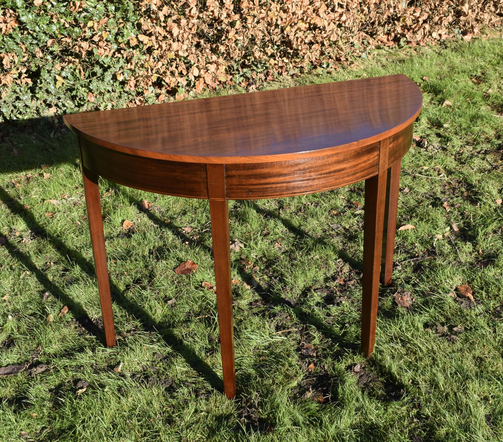 Georgian Mahogany Demi Lune Table photo 435.0