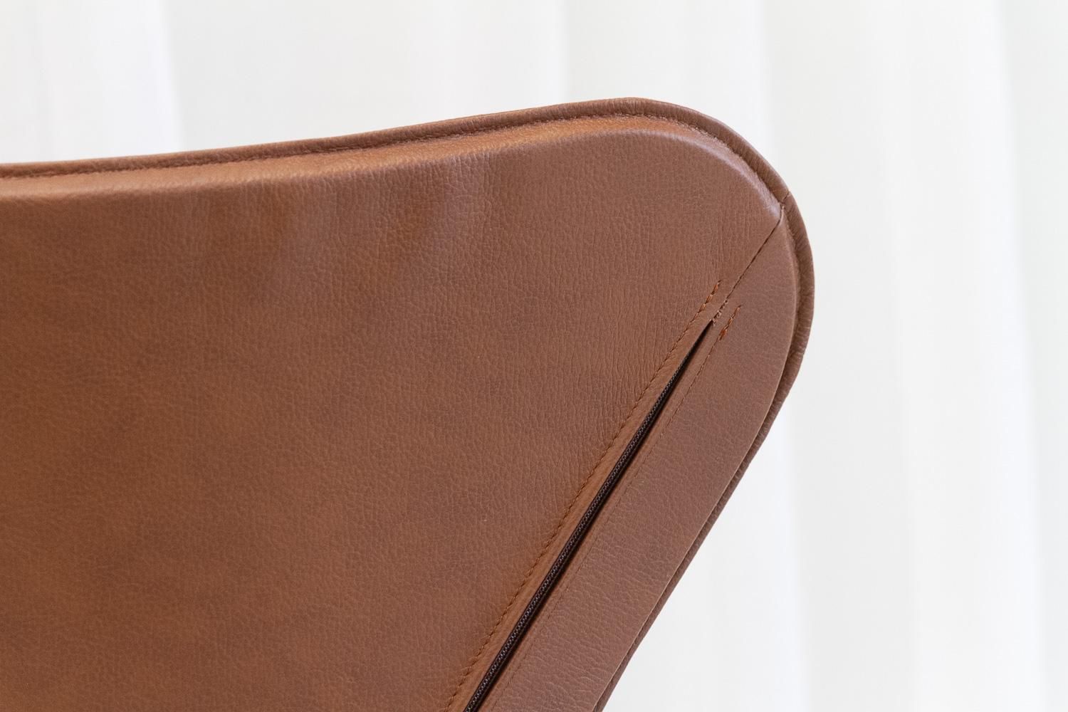 photo for sale Series 7 Chair By Arne Jacobsen For Fritz Hansen, 2001.