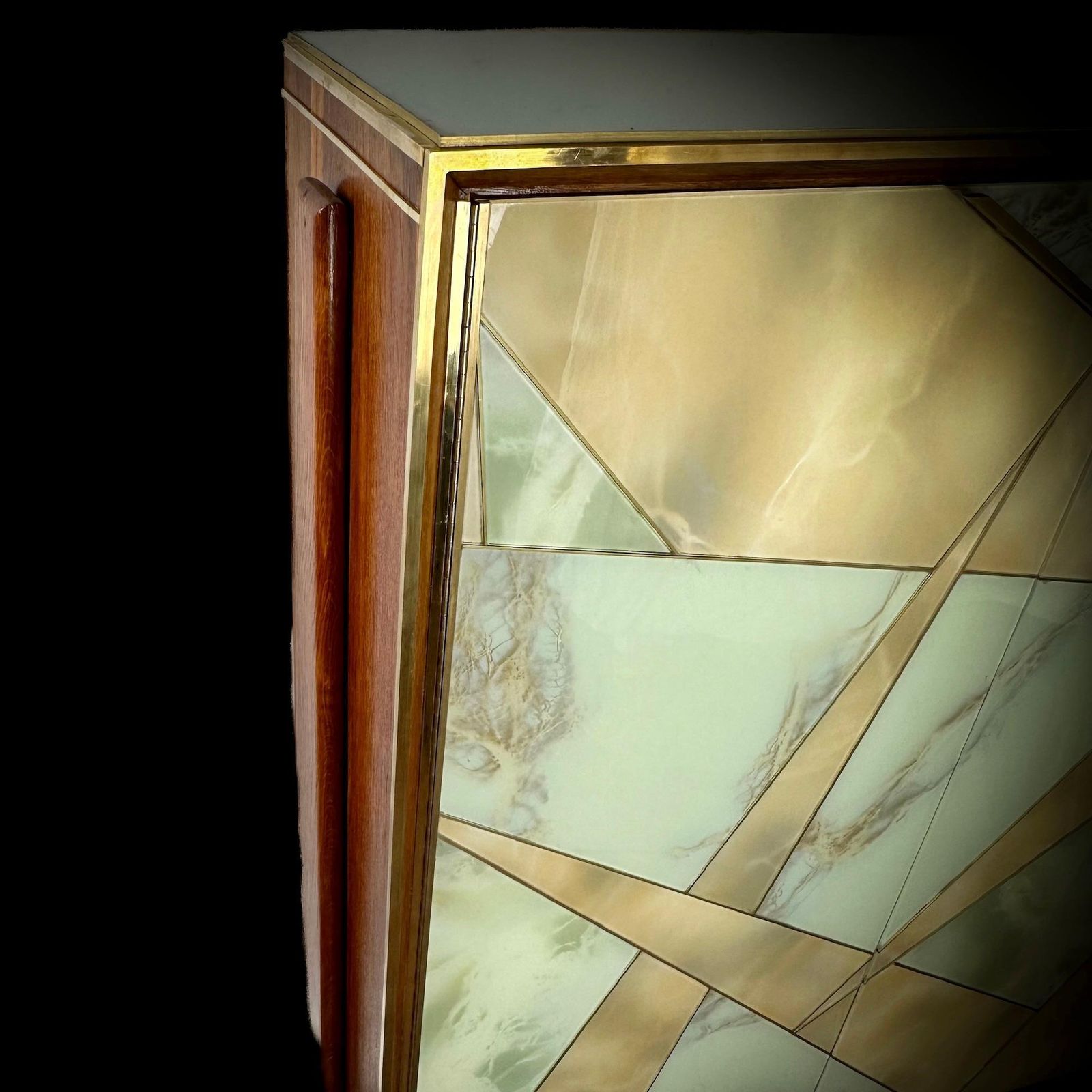 Mid Century Modern Oak Wood, Brass, Mirror & Murano Art Glass Dry Bar Cabinet photo vinterior