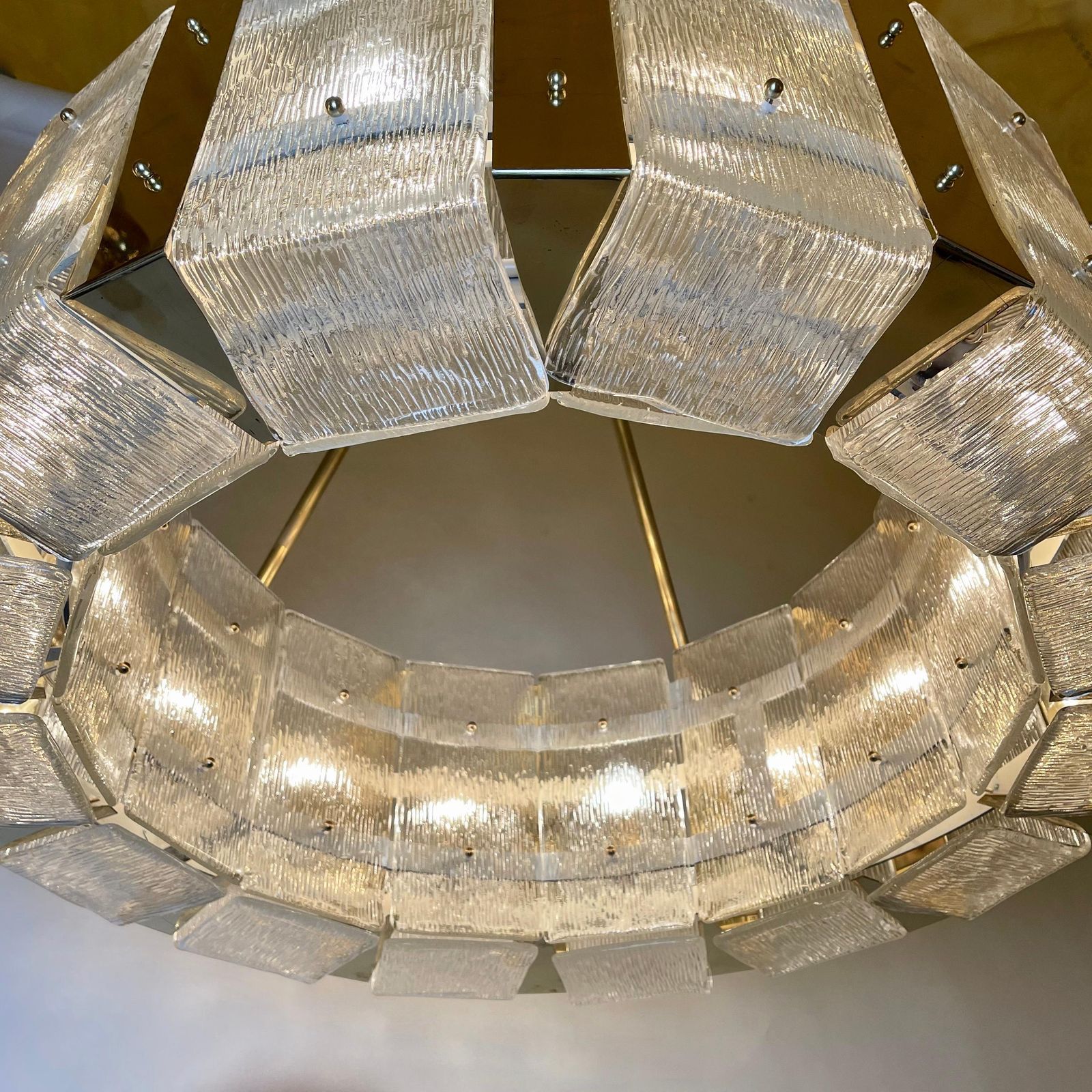 Late 20th Century Round Brass & Transparent Textured Murano Art Glass Chandelier photo 8506.0